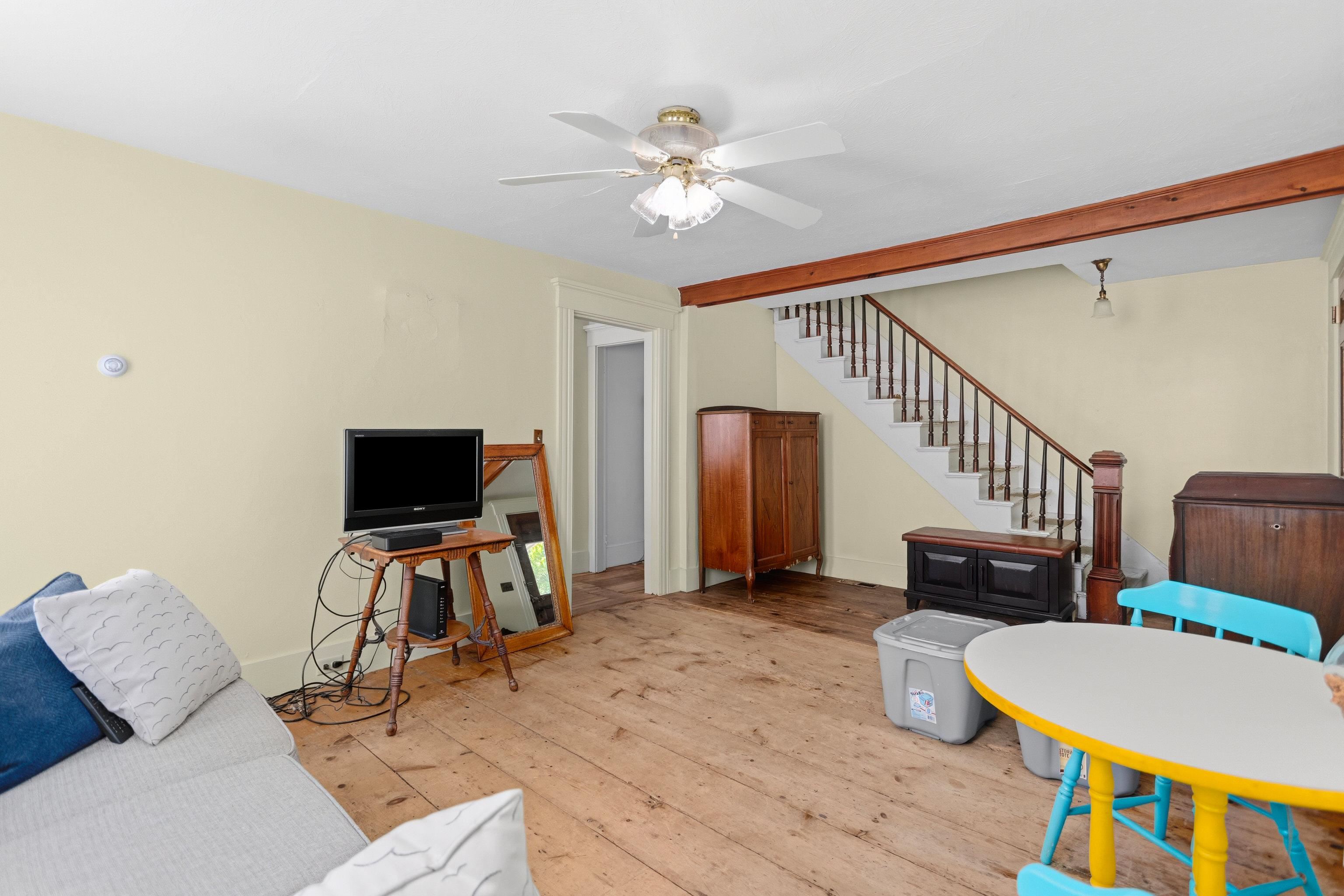 114 Londonderry Turnpike Property Photo 25