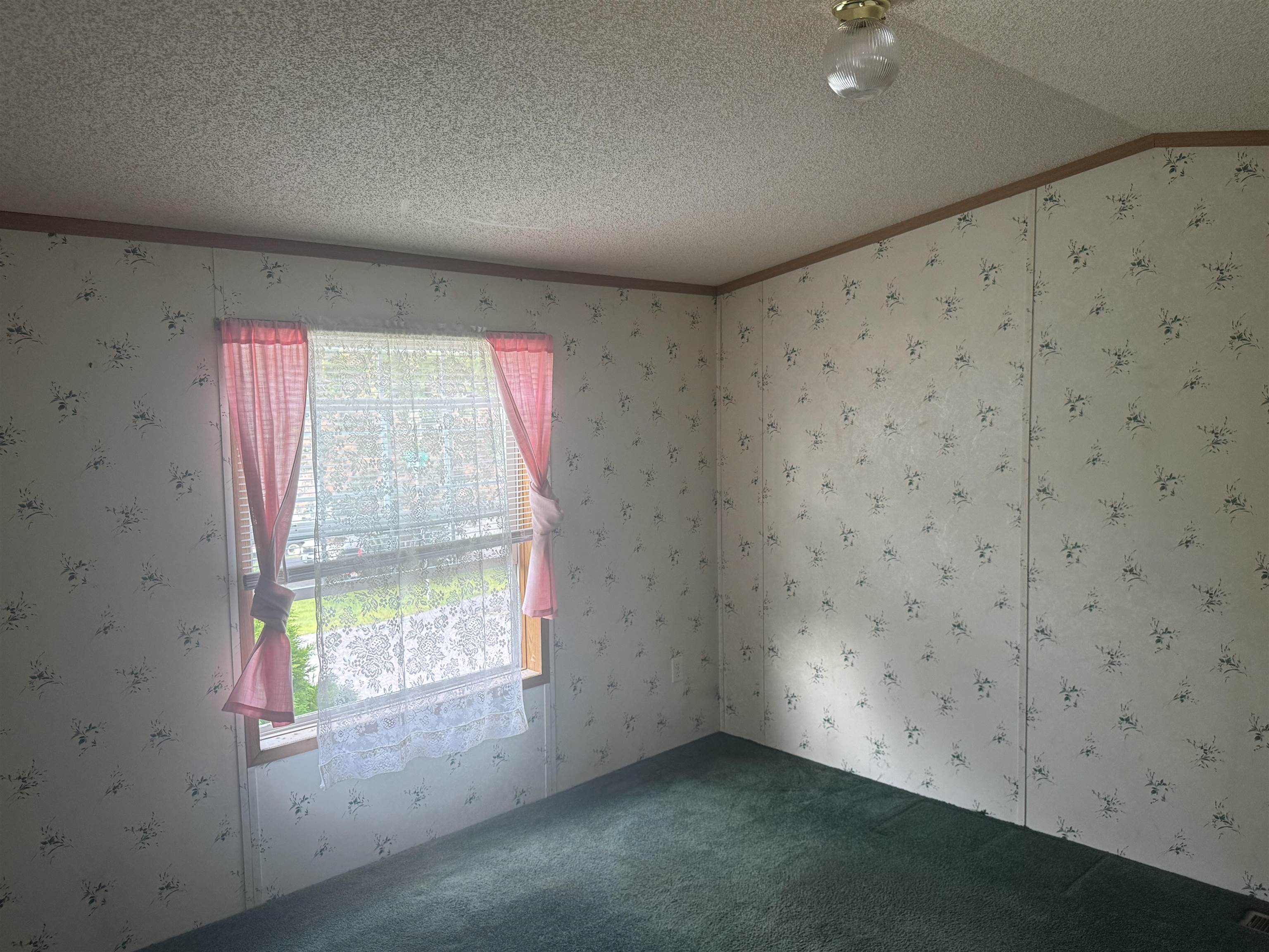 37 Hillside Drive Property Photo 7