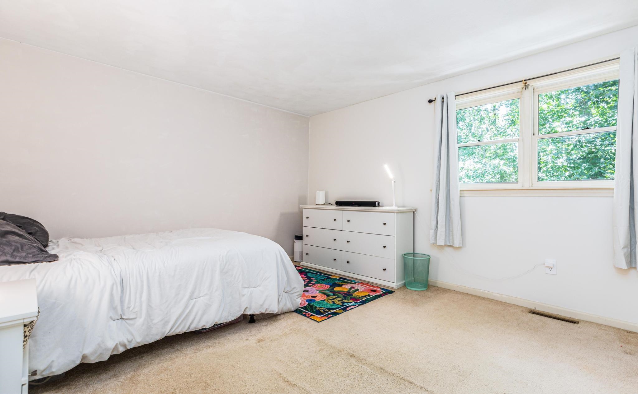 777 Middle Road Property Photo 14
