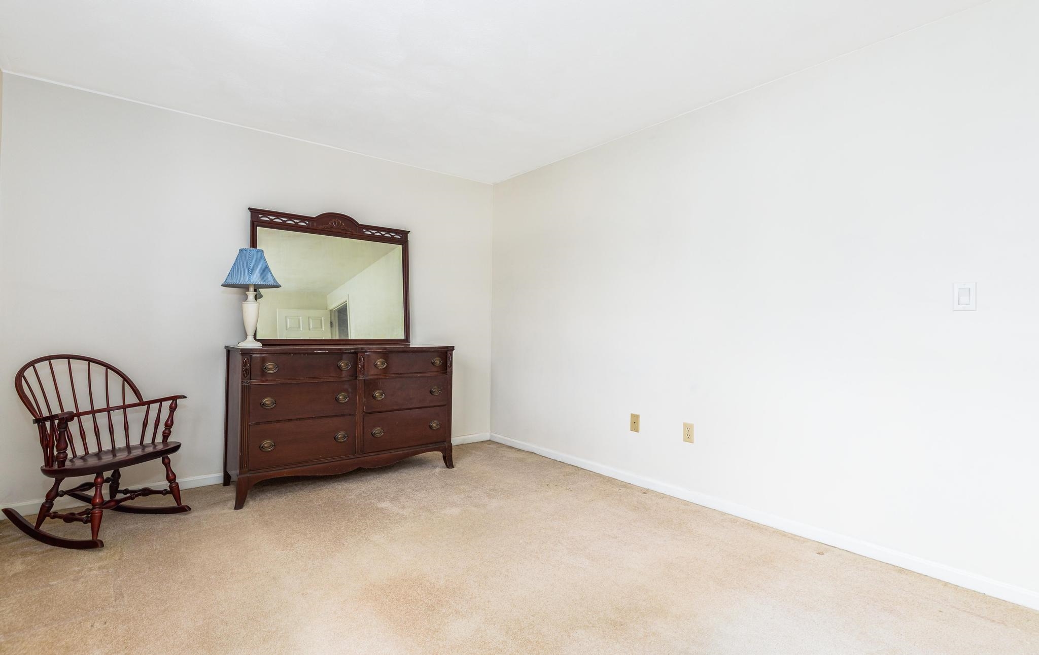 777 Middle Road Property Photo 19