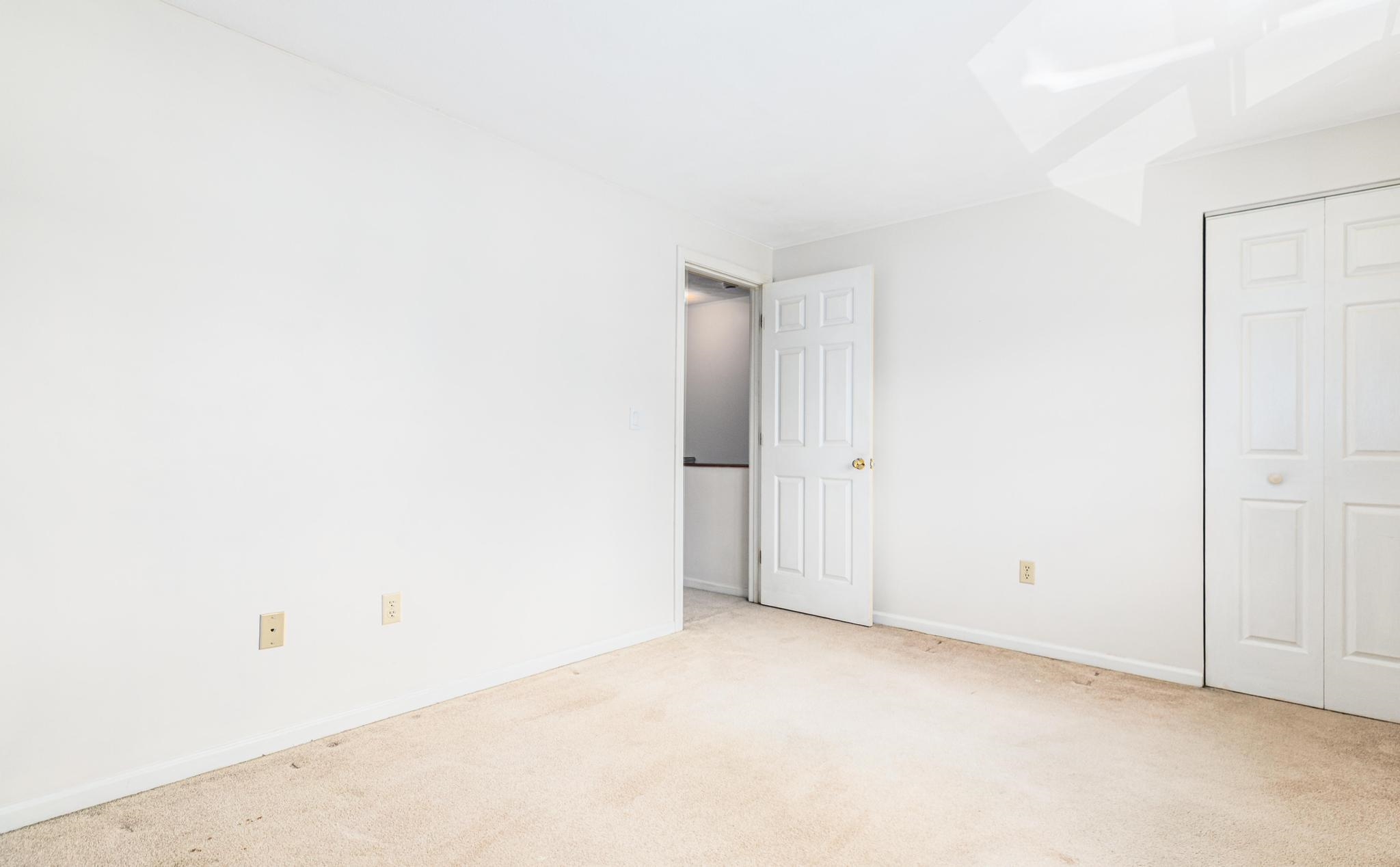 777 Middle Road Property Photo 21