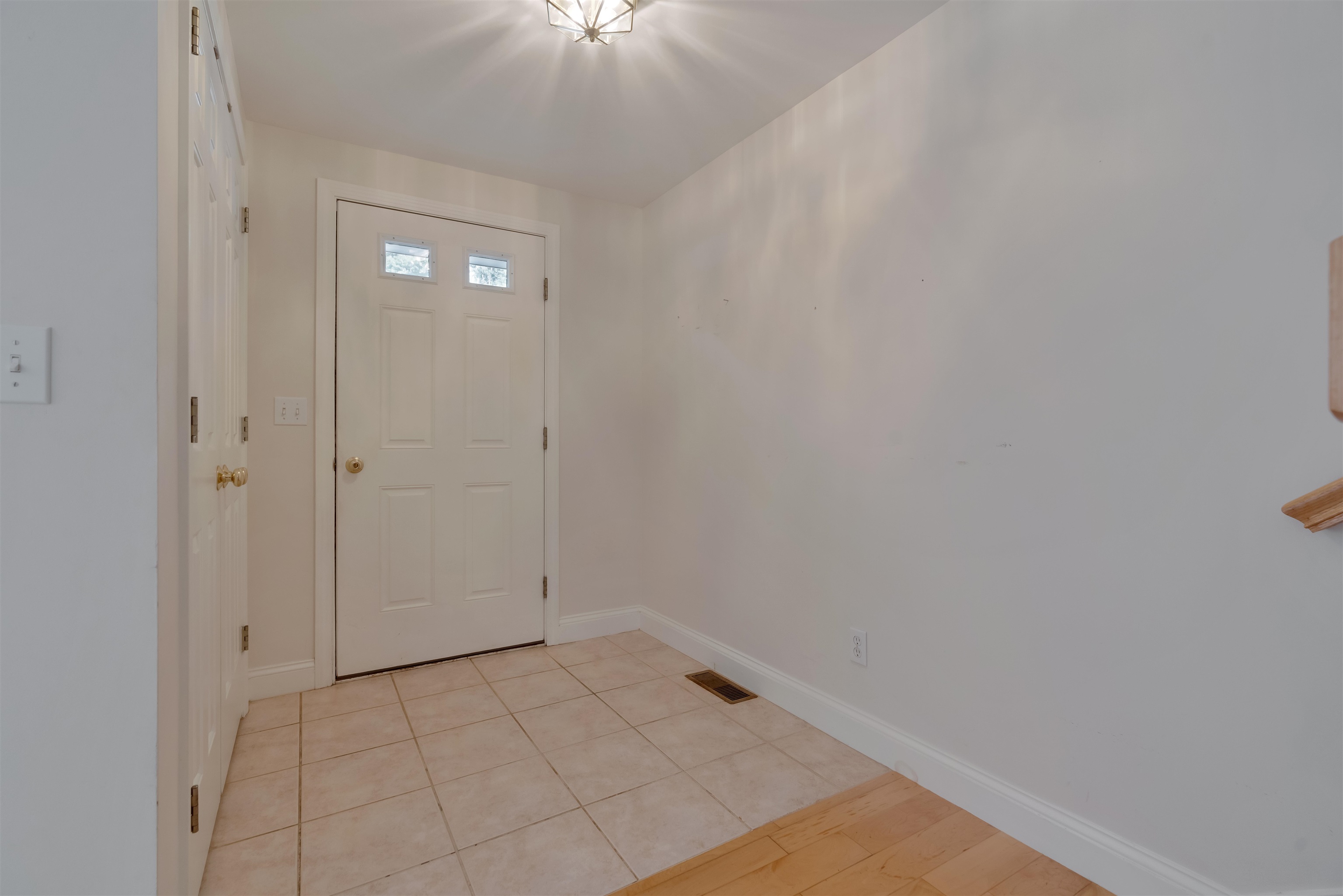 9 Wingate Lane Property Photo 14
