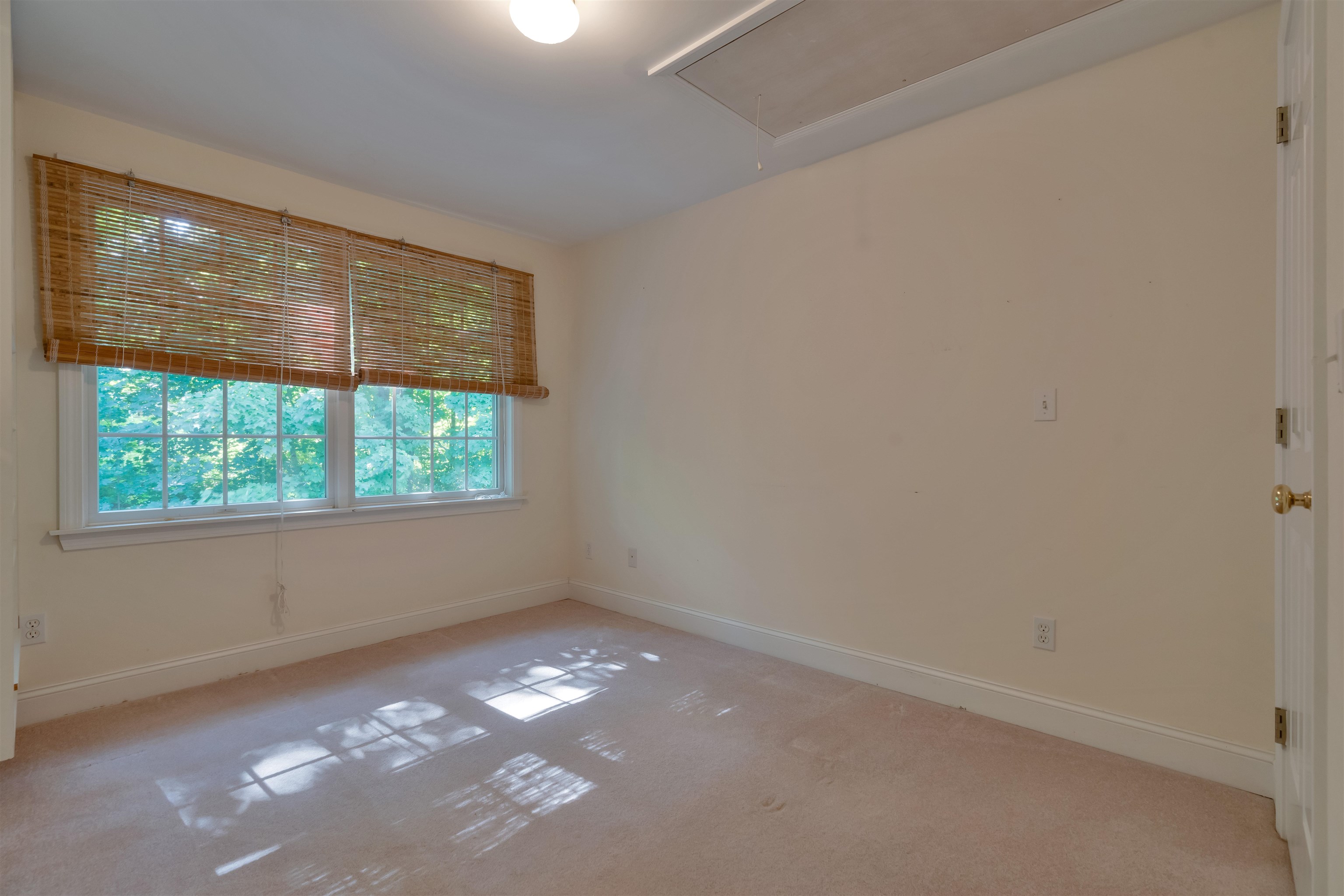 9 Wingate Lane Property Photo 25
