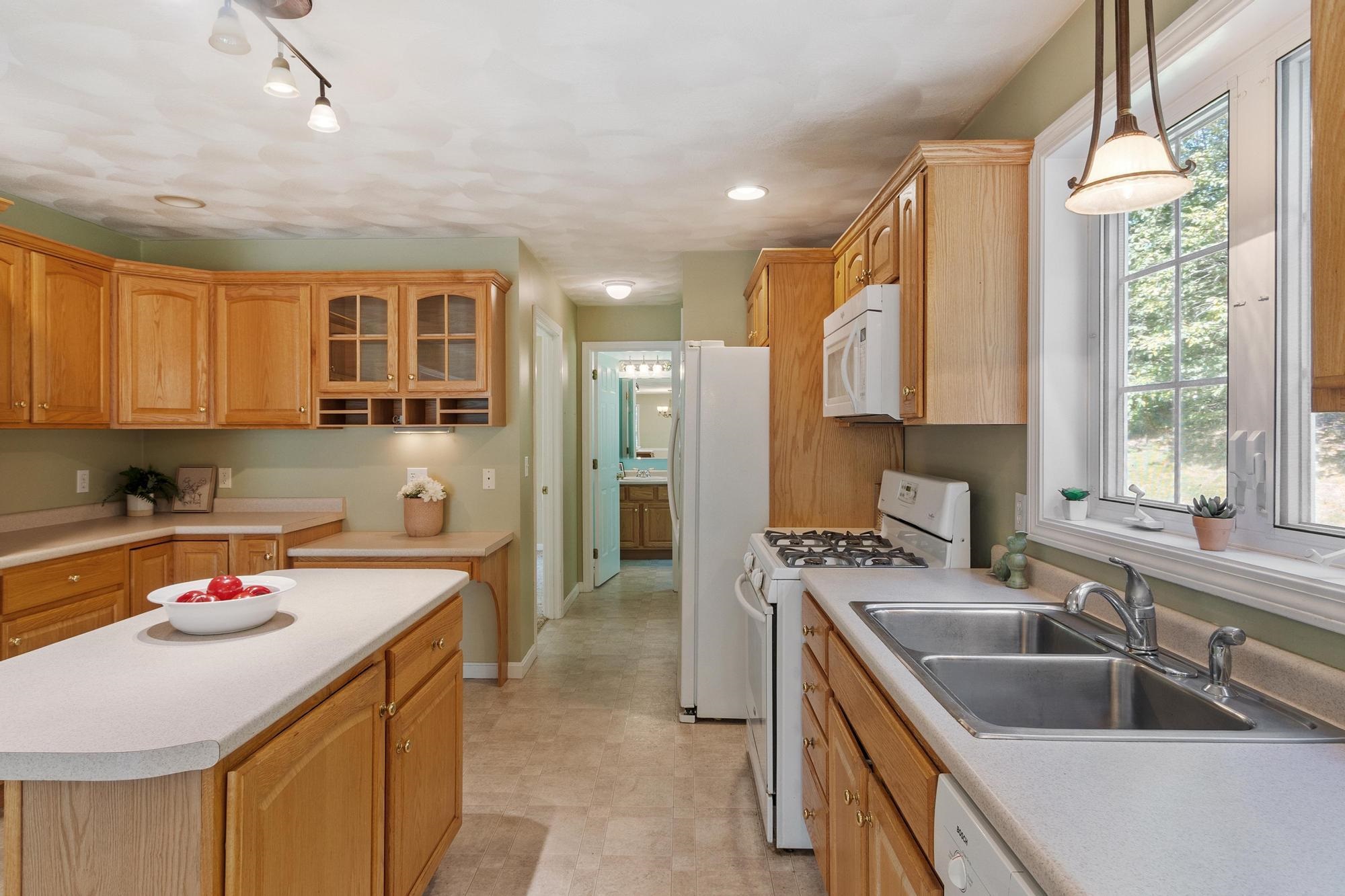 13 Lantern Drive Property Photo 4