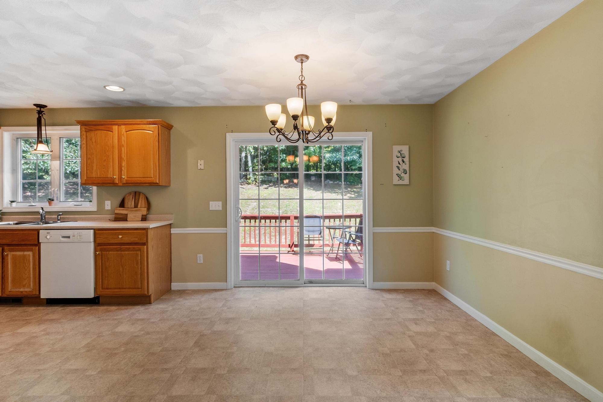 13 Lantern Drive Property Photo 5