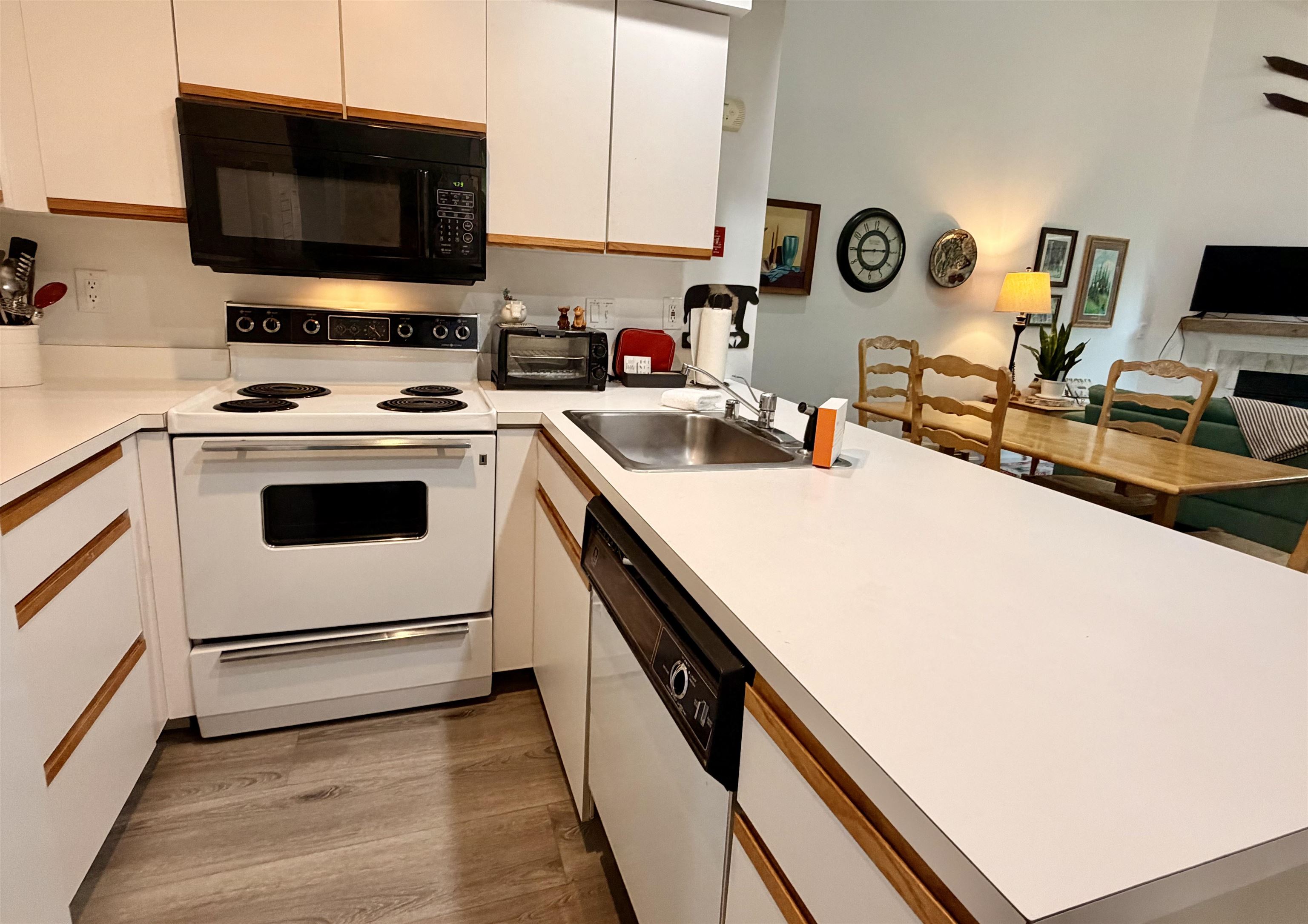 8 Deer Creek Property Photo 10