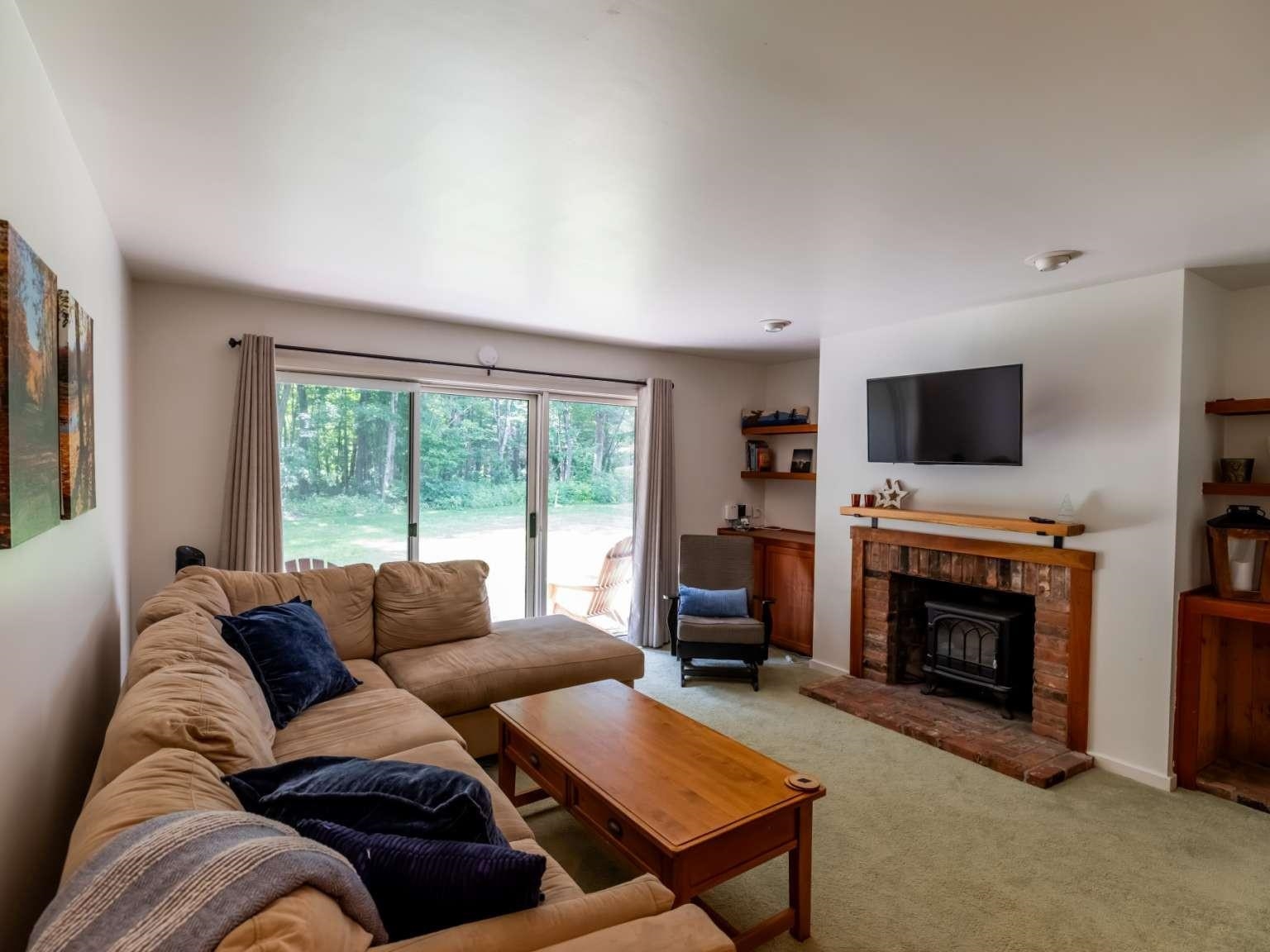 31 Christmas Tree Road Property Photo 8