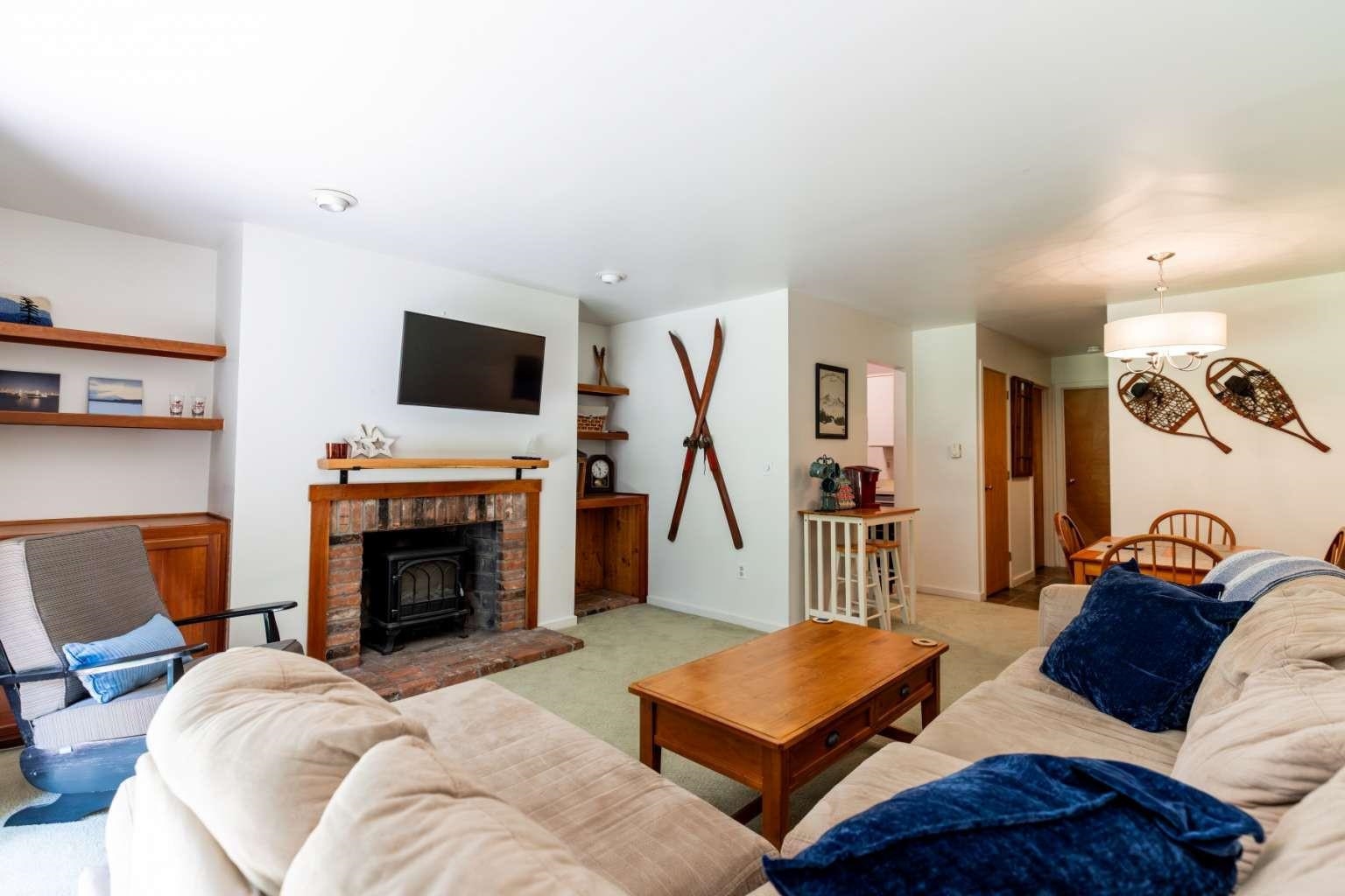 31 Christmas Tree Road Property Photo 13