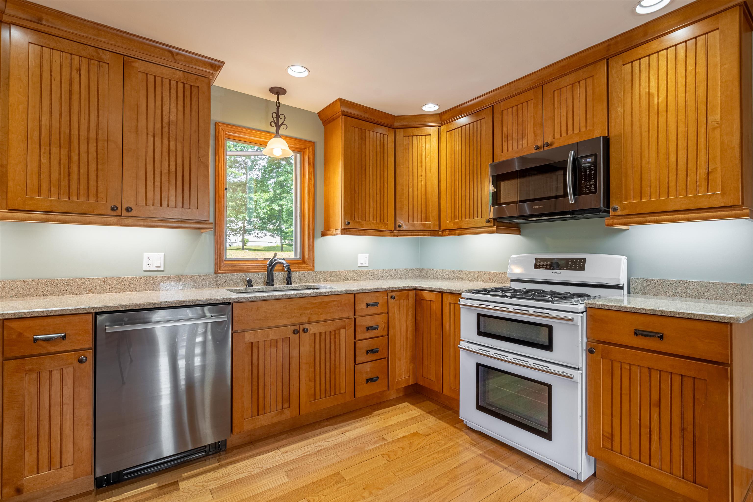 37 Glenwood Avenue Property Photo 13