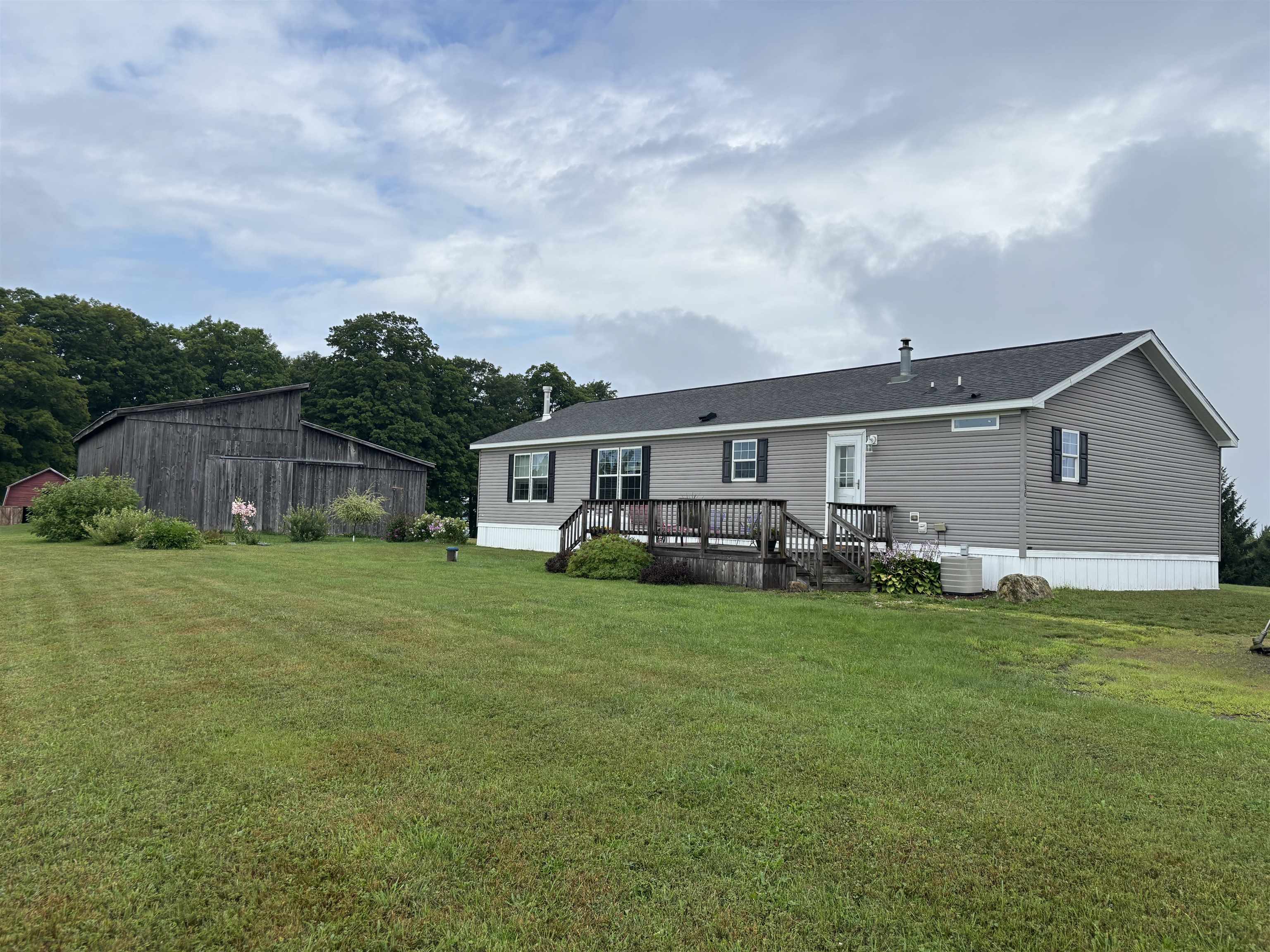 630 Denton Hill Property Photo 3