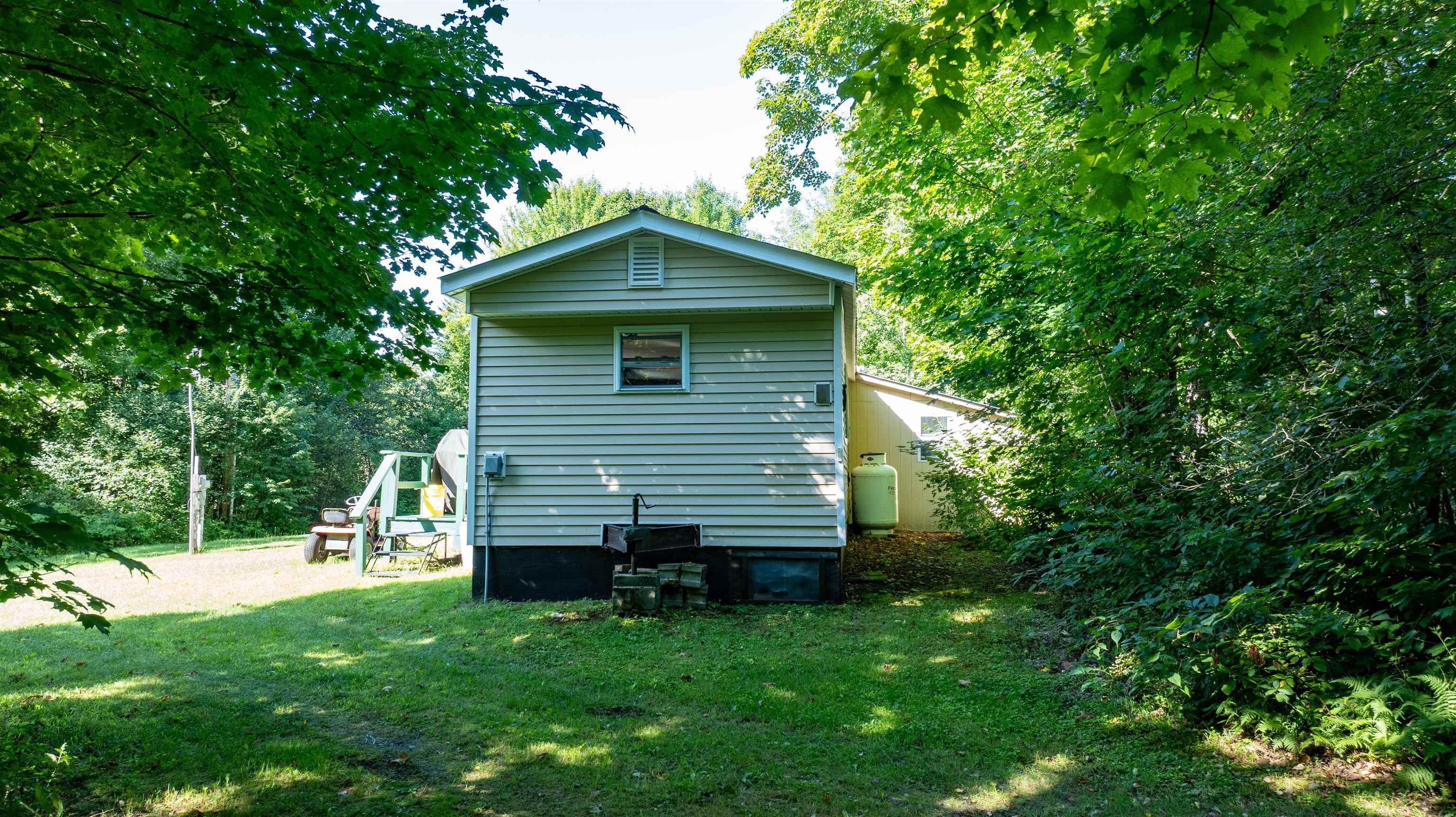 142 Hines Place Trail Property Photo 6