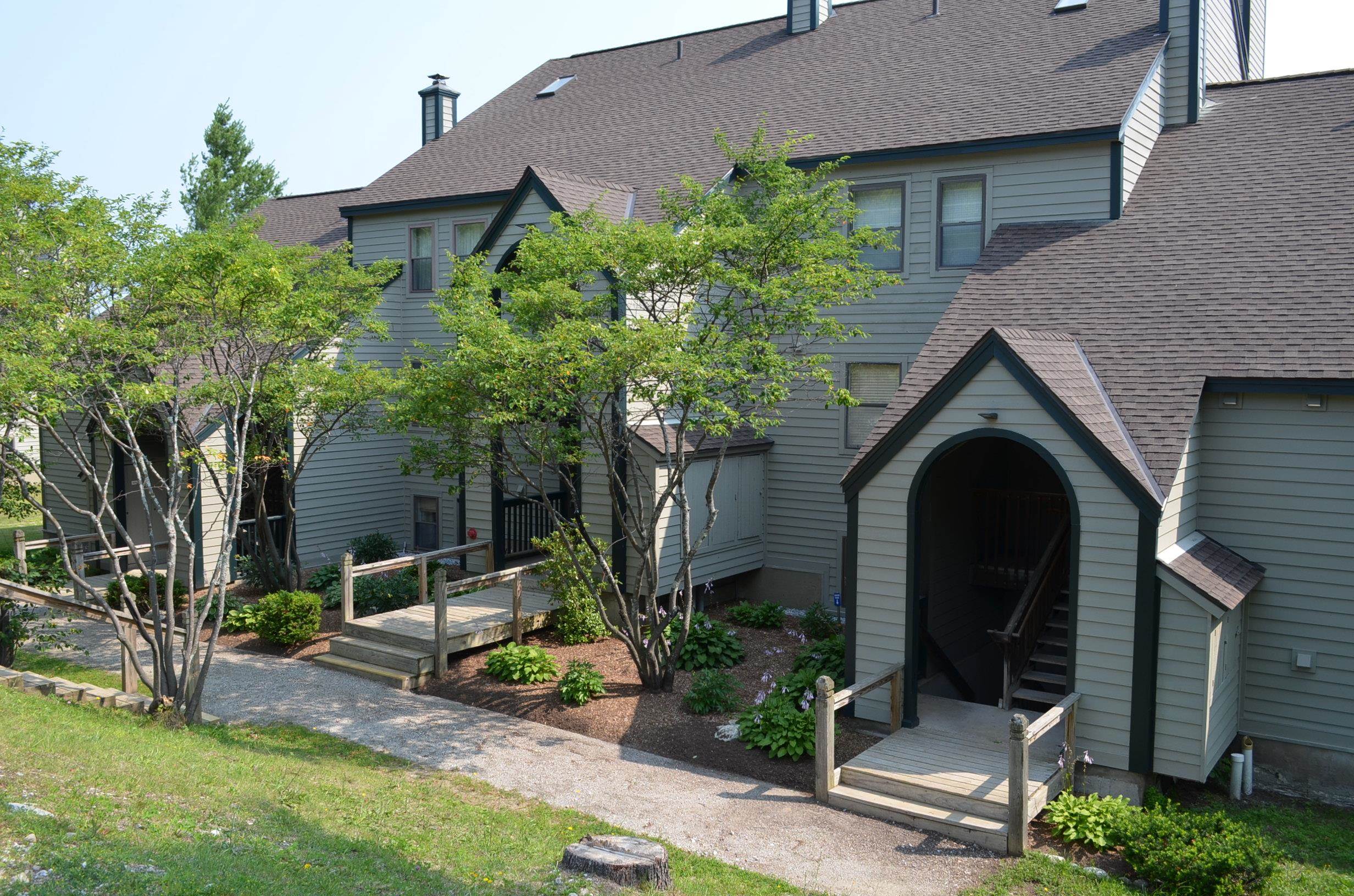 35 White Loop Property Photo 1