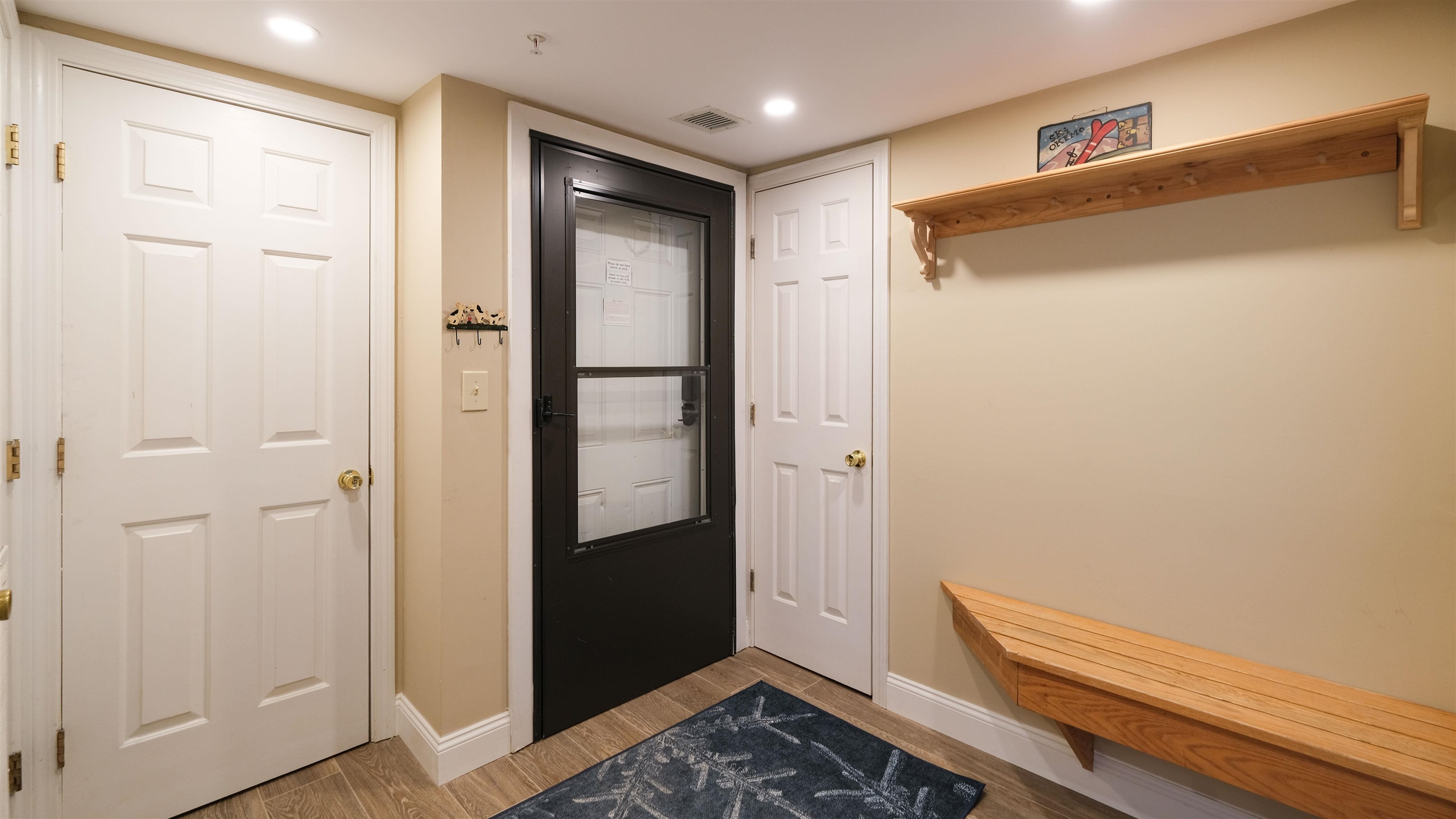 35 White Loop Property Photo 5