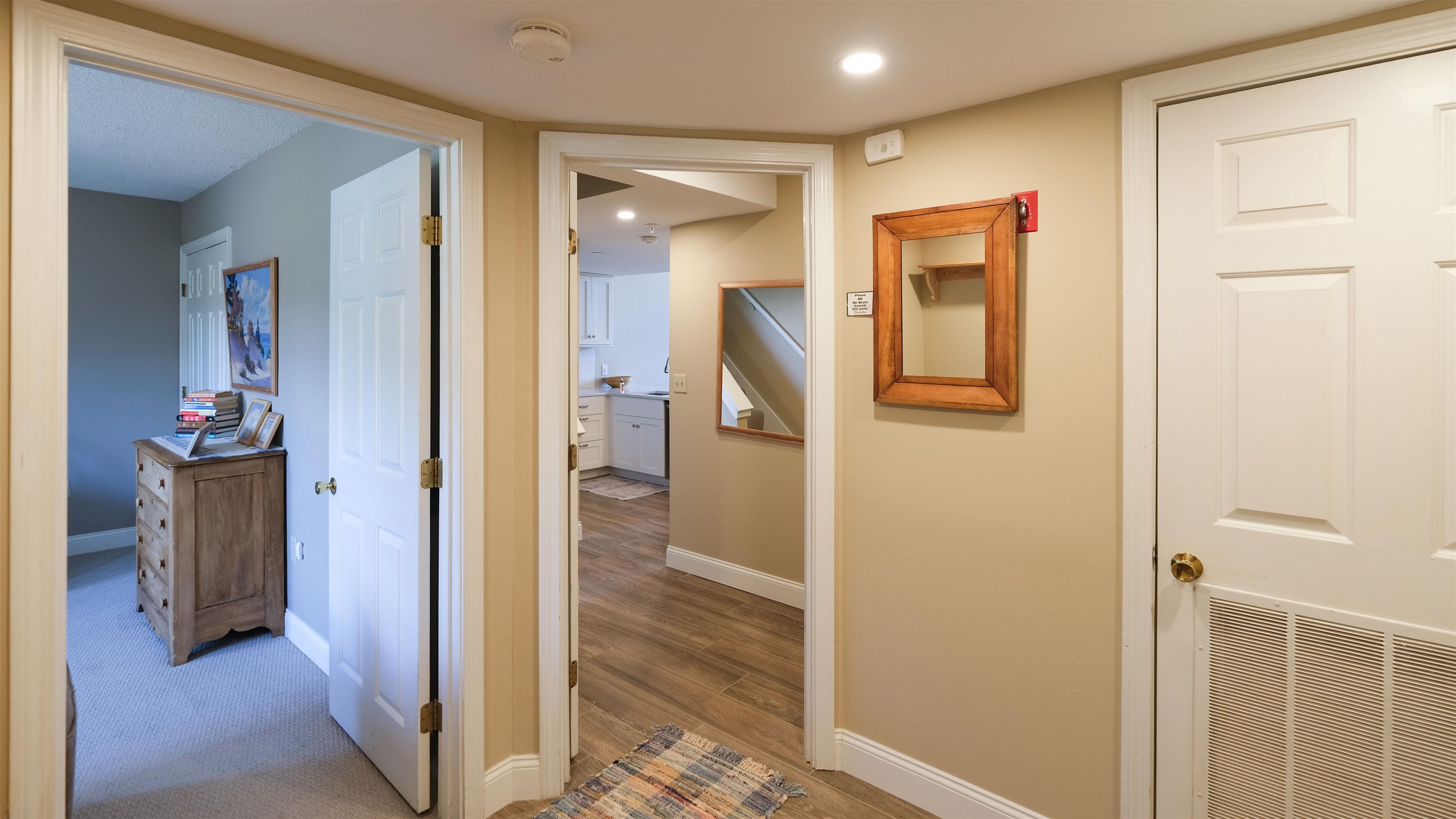 35 White Loop Property Photo 6