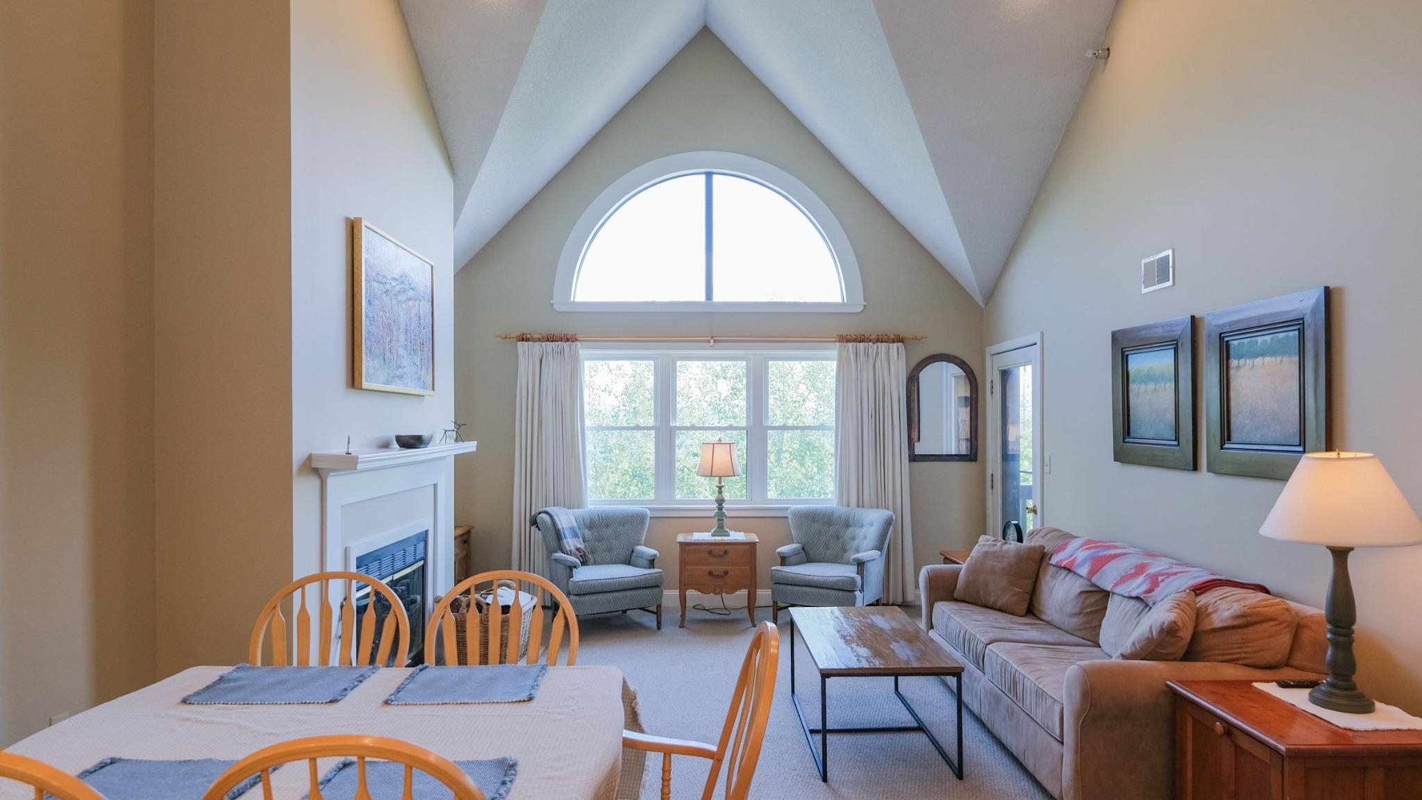 35 White Loop Property Photo 10