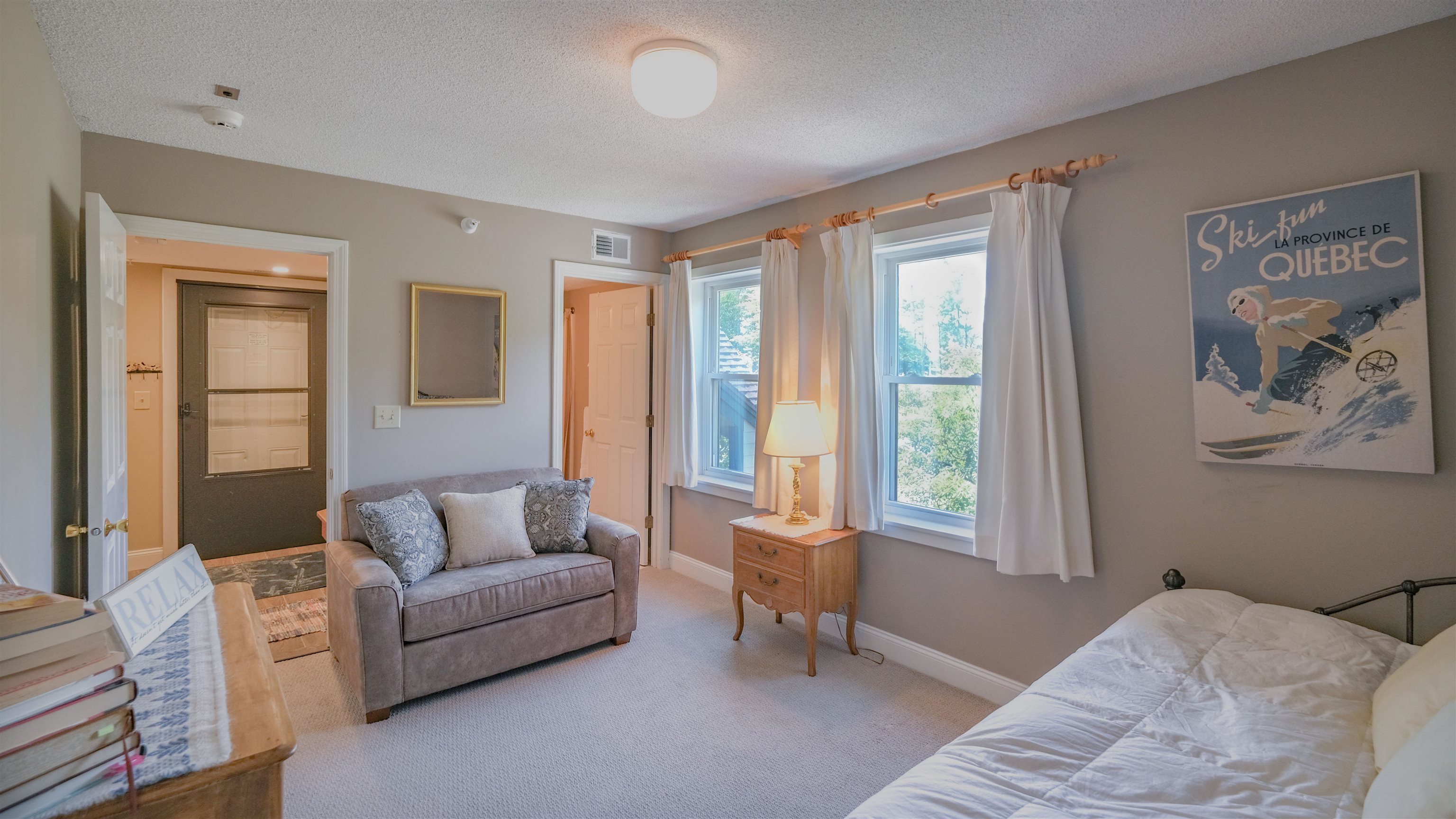 35 White Loop Property Photo 17