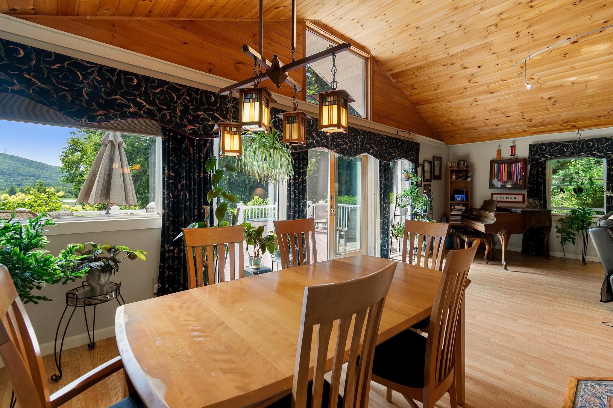 130 Sunset Circle Property Photo 8