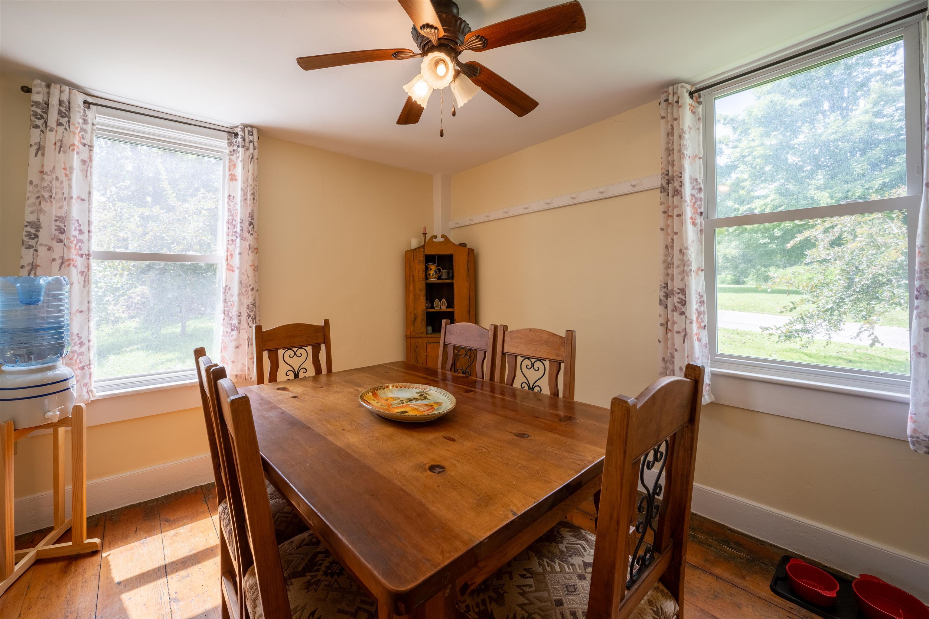 215 School Street Property Photo 18