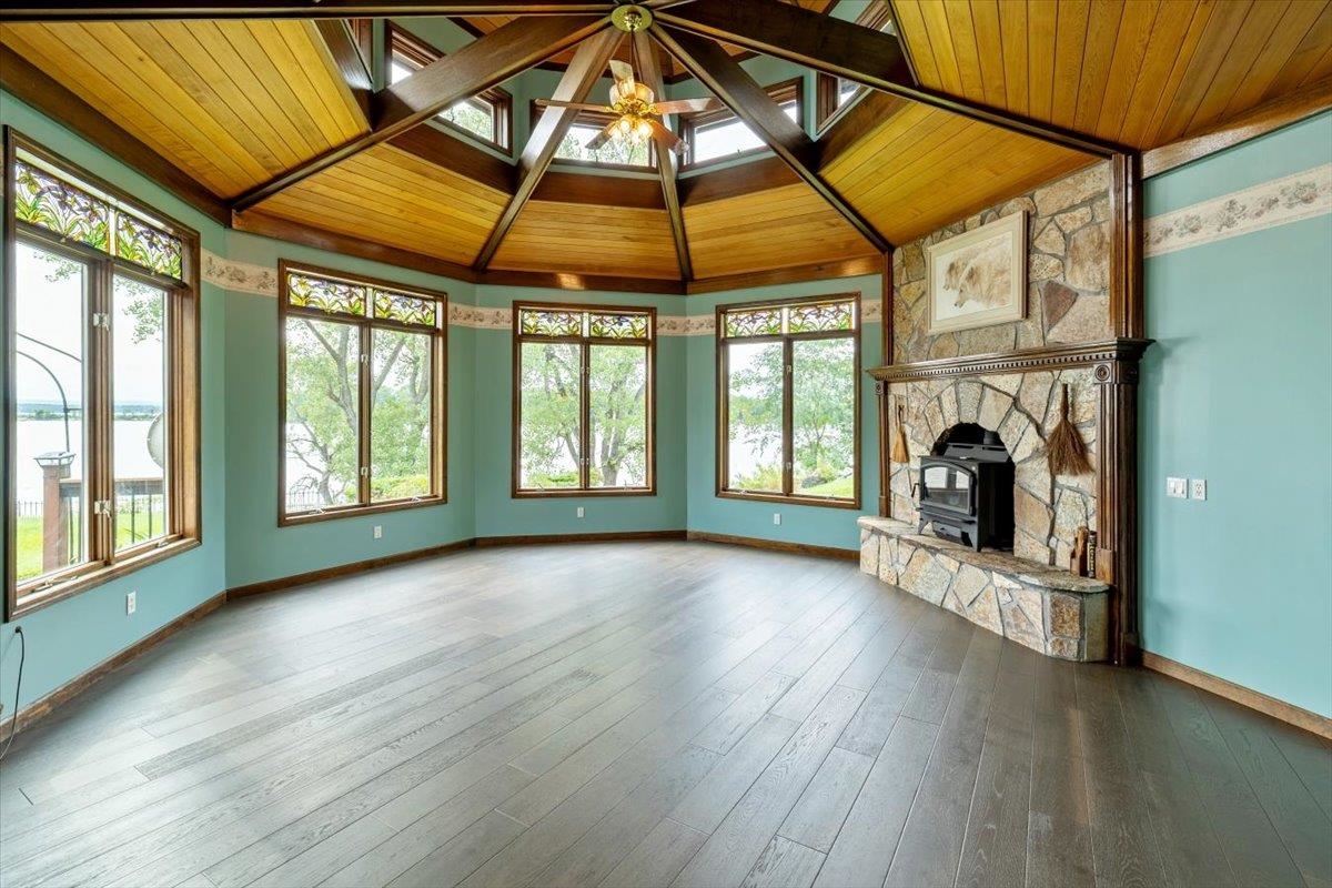 1398 Blockhouse Point Road Property Photo 8