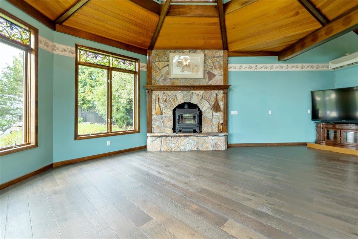 1398 Blockhouse Point Road Property Photo 10