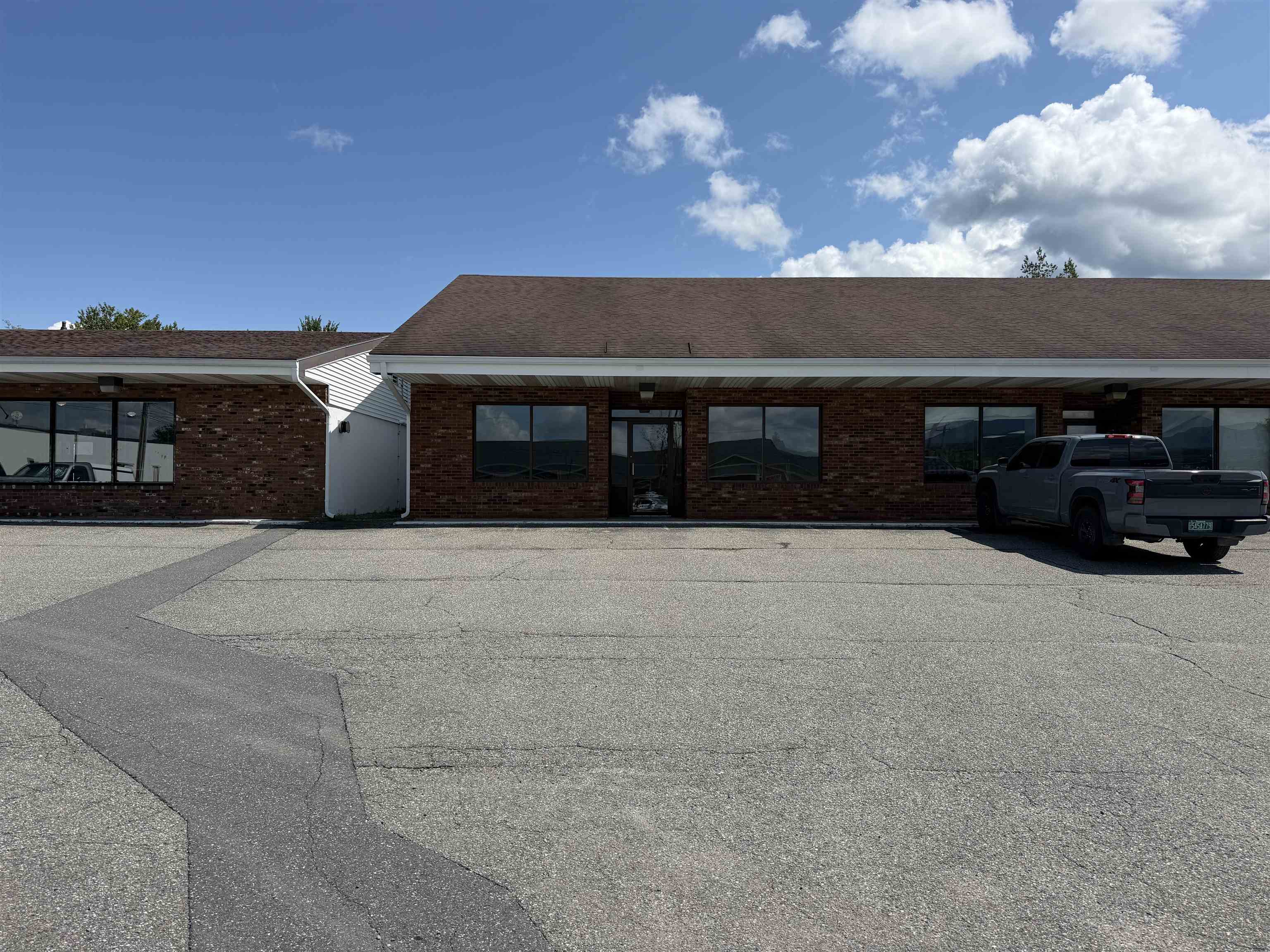 30 Mountain View Plaza Property Photo 1