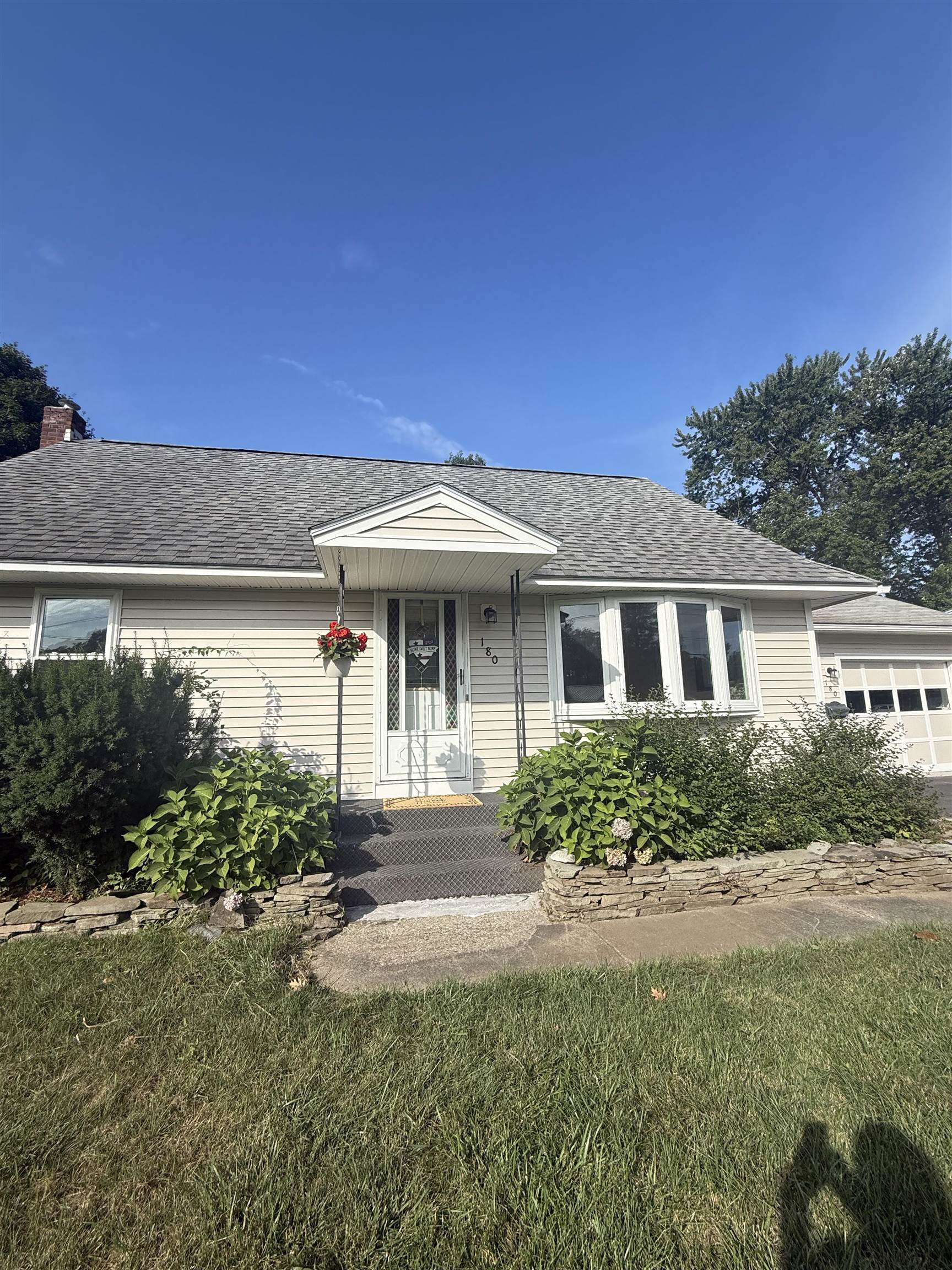 180 West Street Property Photo 1