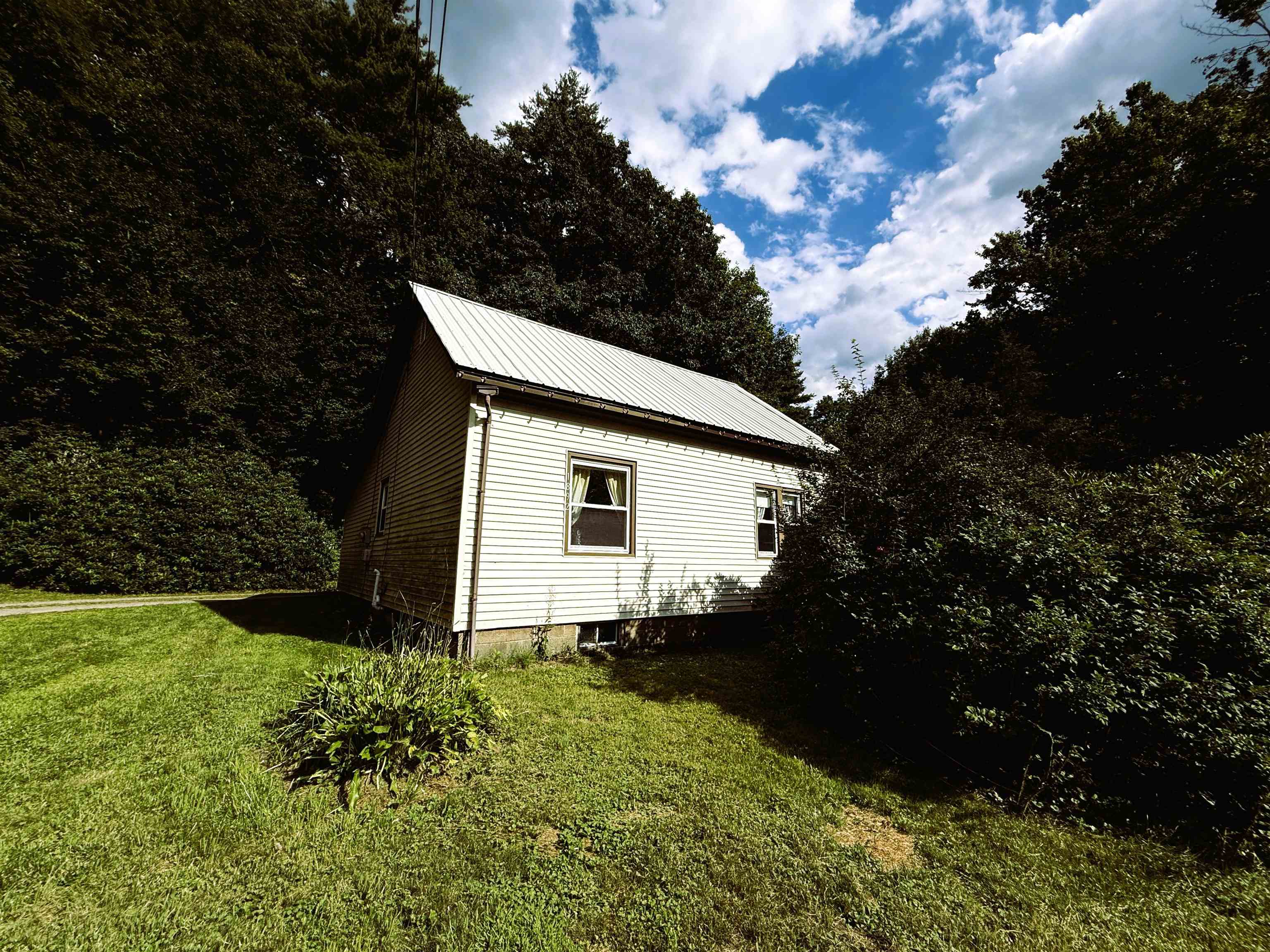 1892 Us Rt 5 Property Photo 20