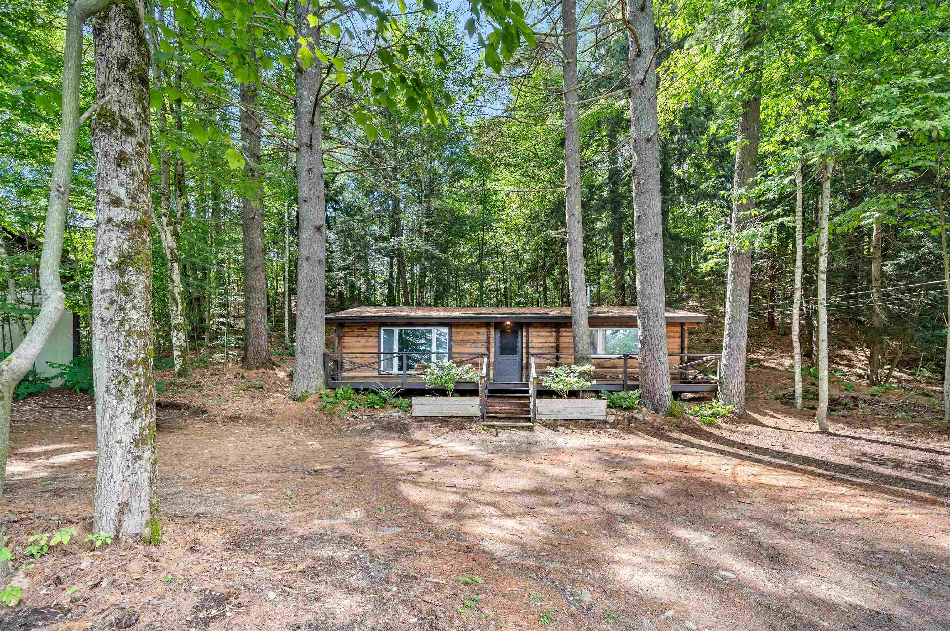 17 Middle Pines Road Property Photo 2