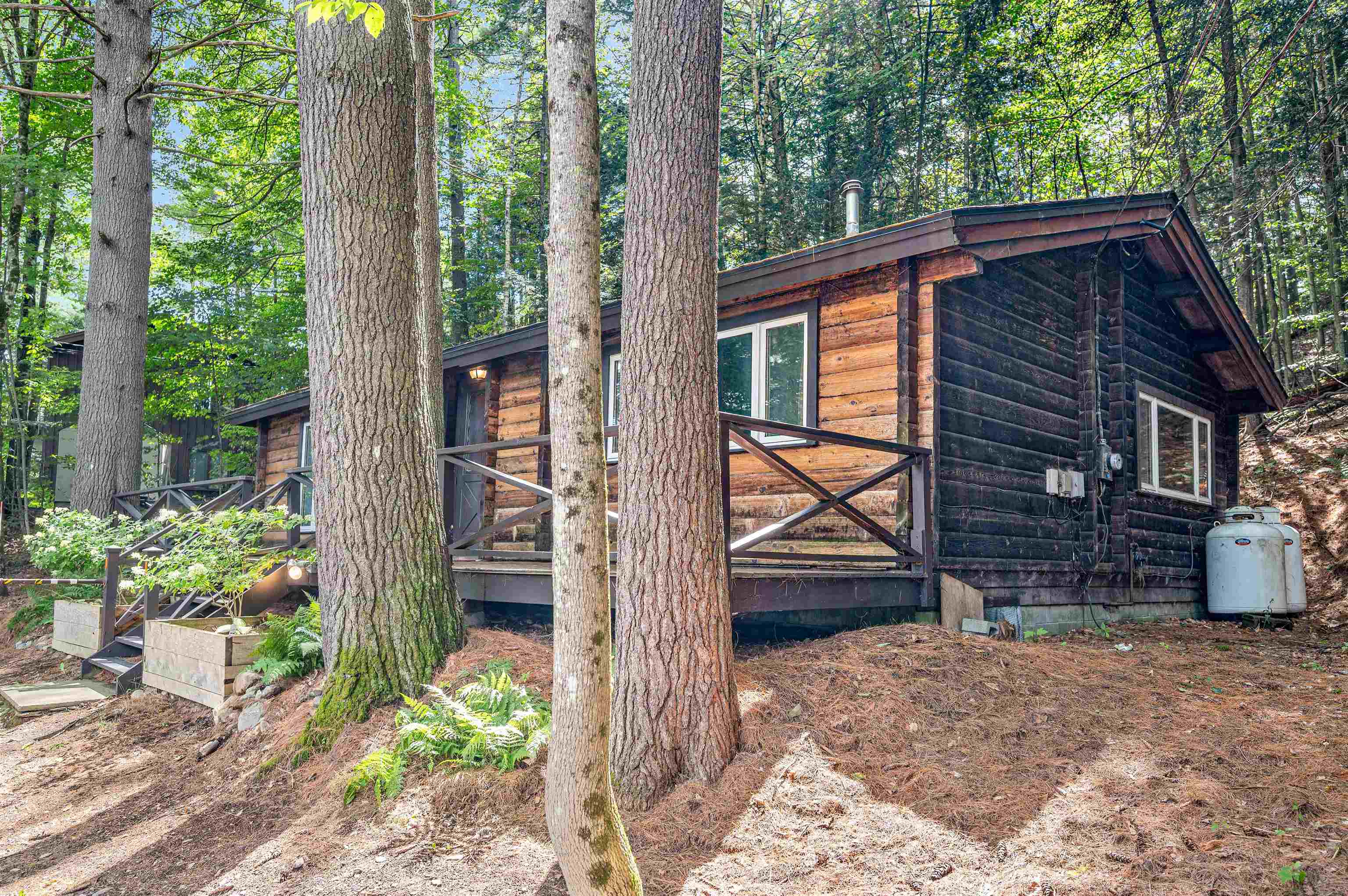17 Middle Pines Road Property Photo 3