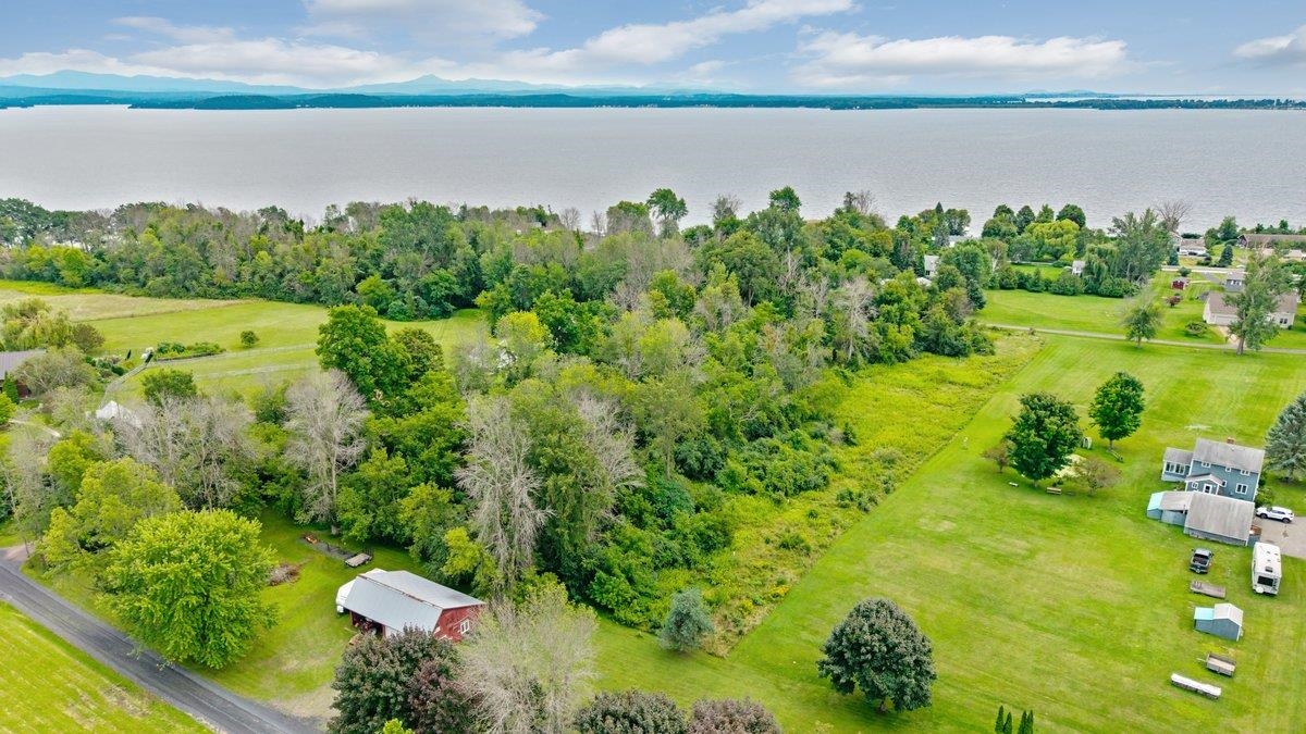 7 Colonel Allen Drive Property Photo 6