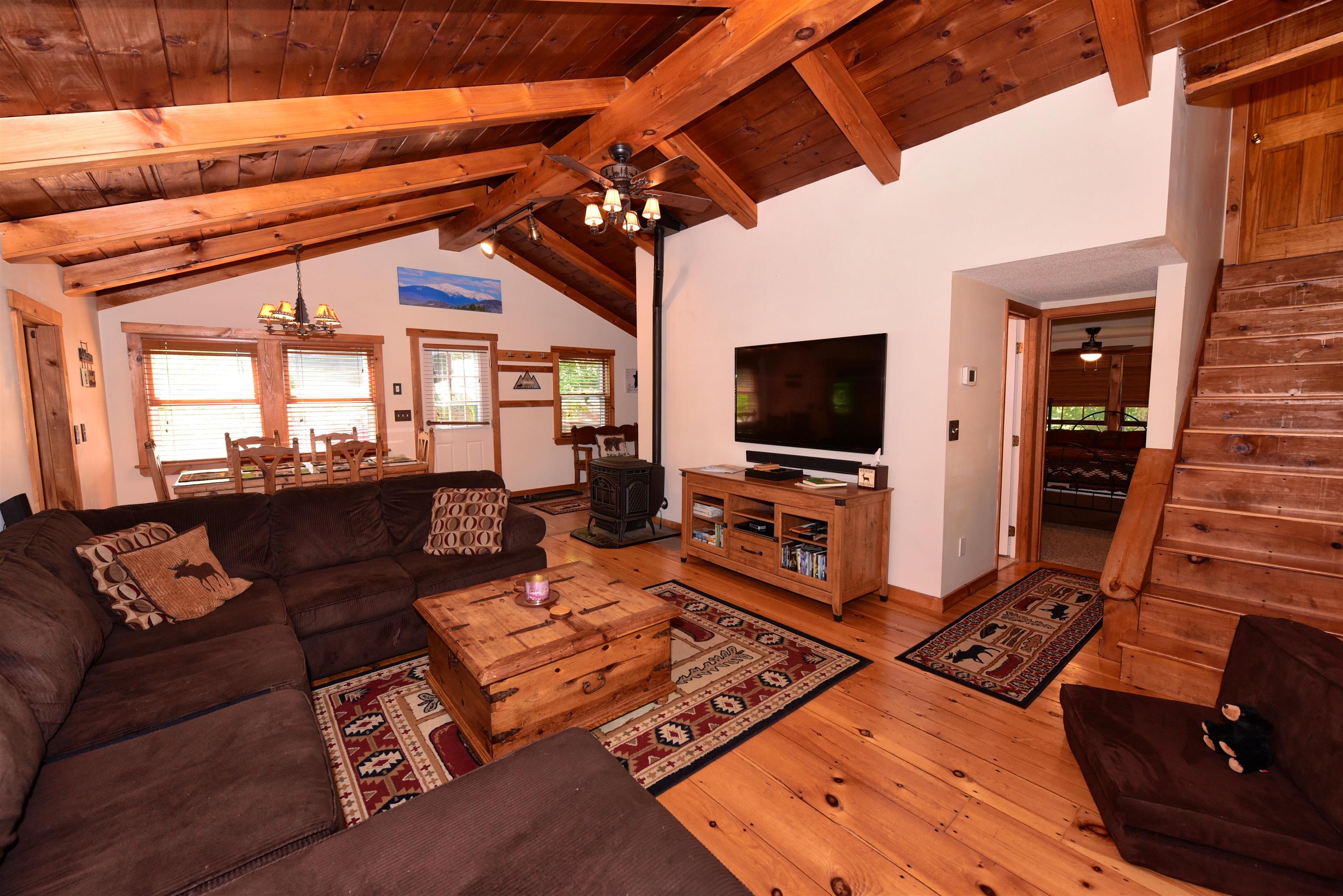140 Mountain View Drive Property Photo 3