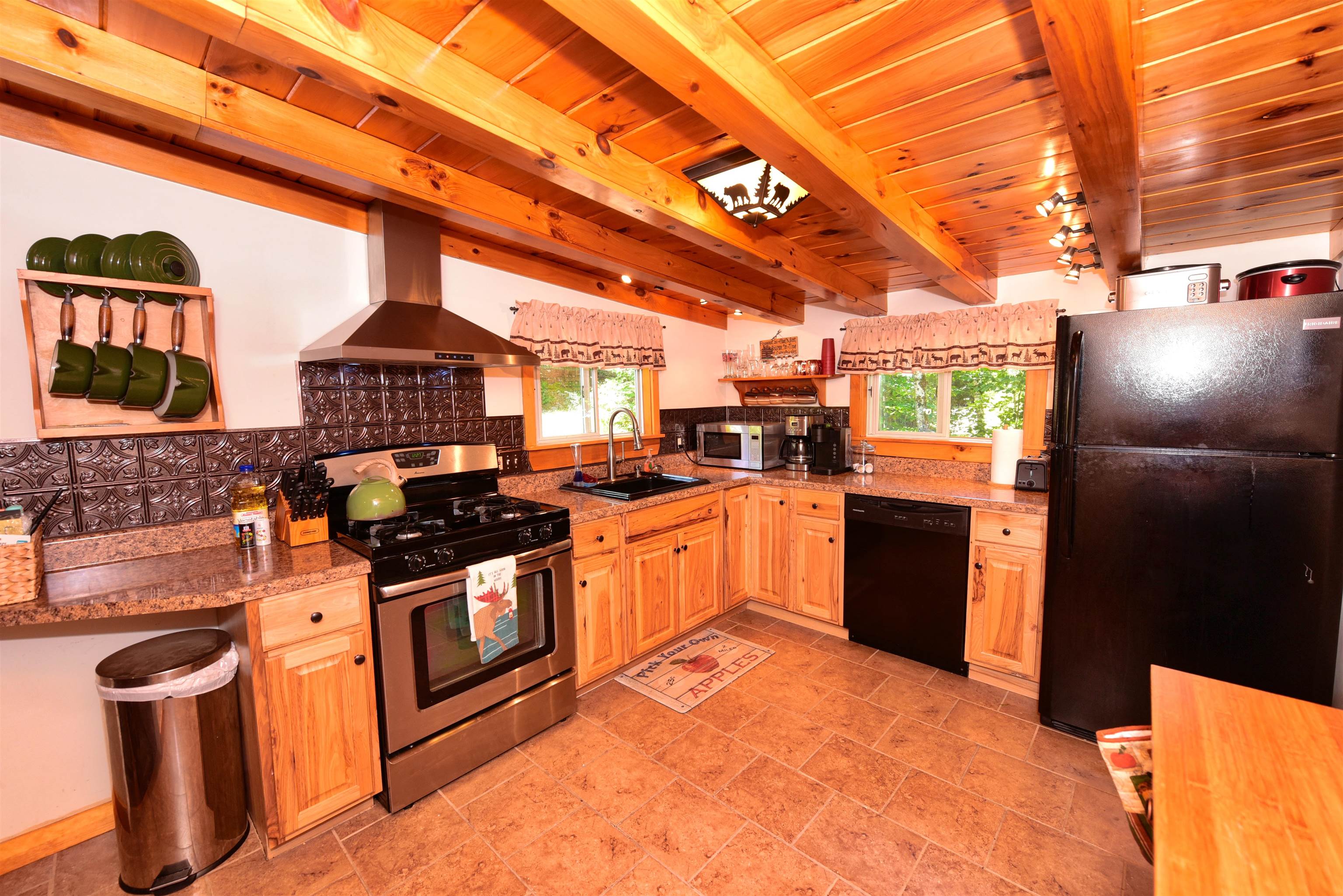 140 Mountain View Drive Property Photo 10