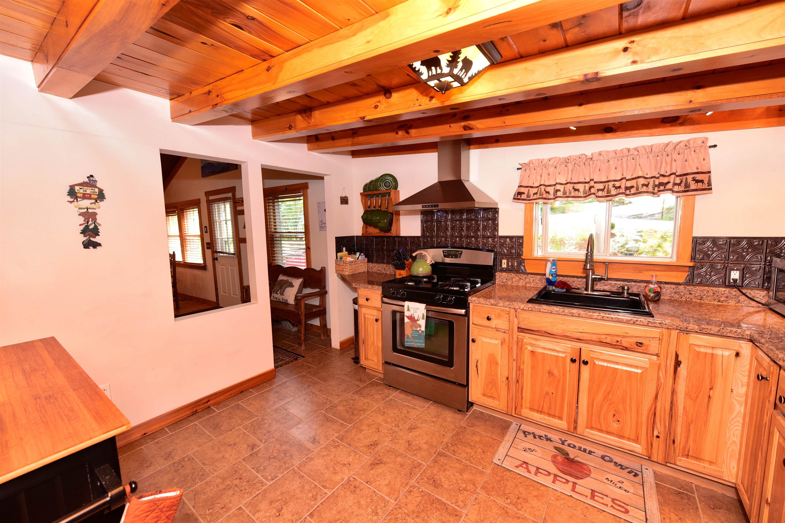 140 Mountain View Drive Property Photo 12