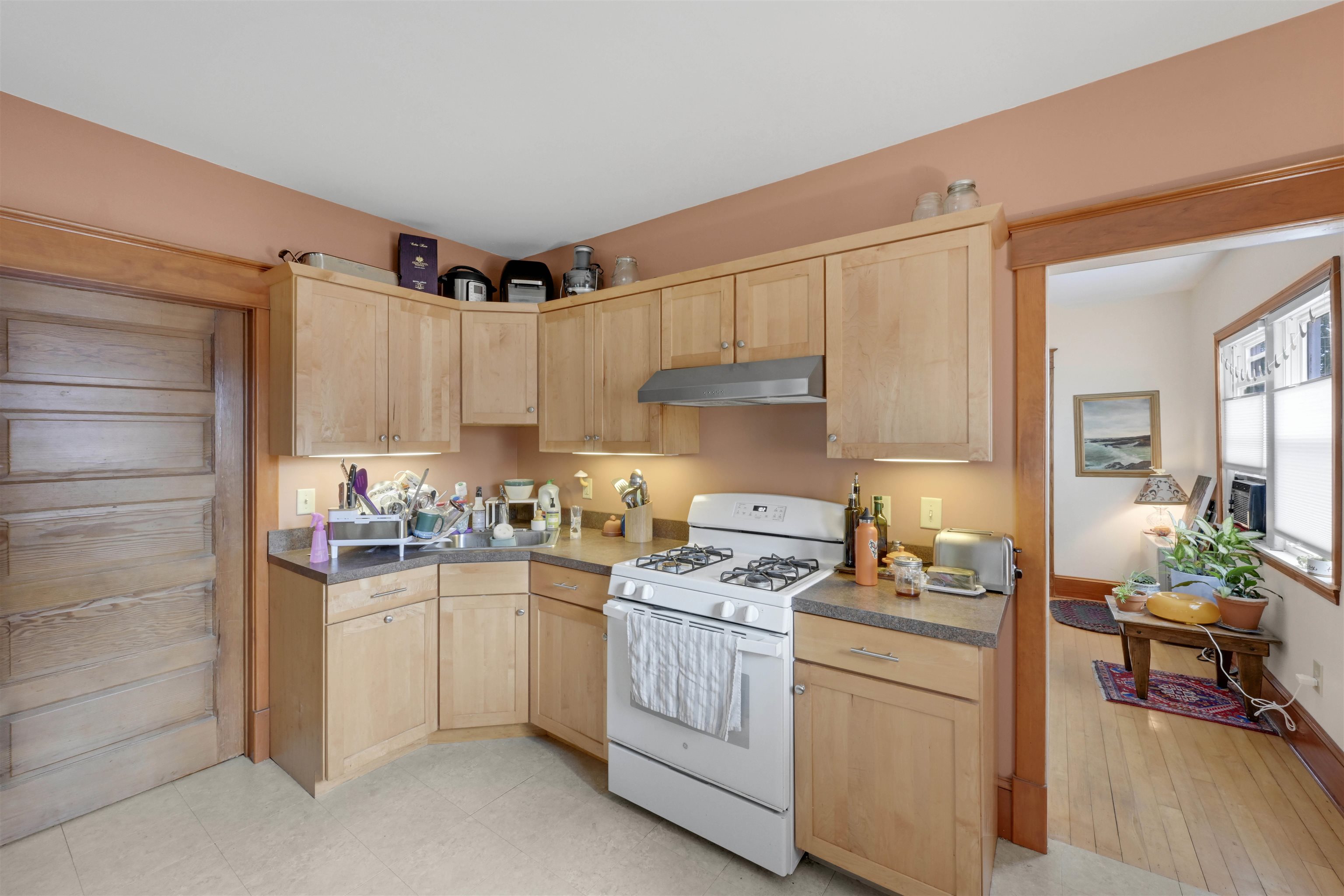 71 Drew Street Property Photo 5
