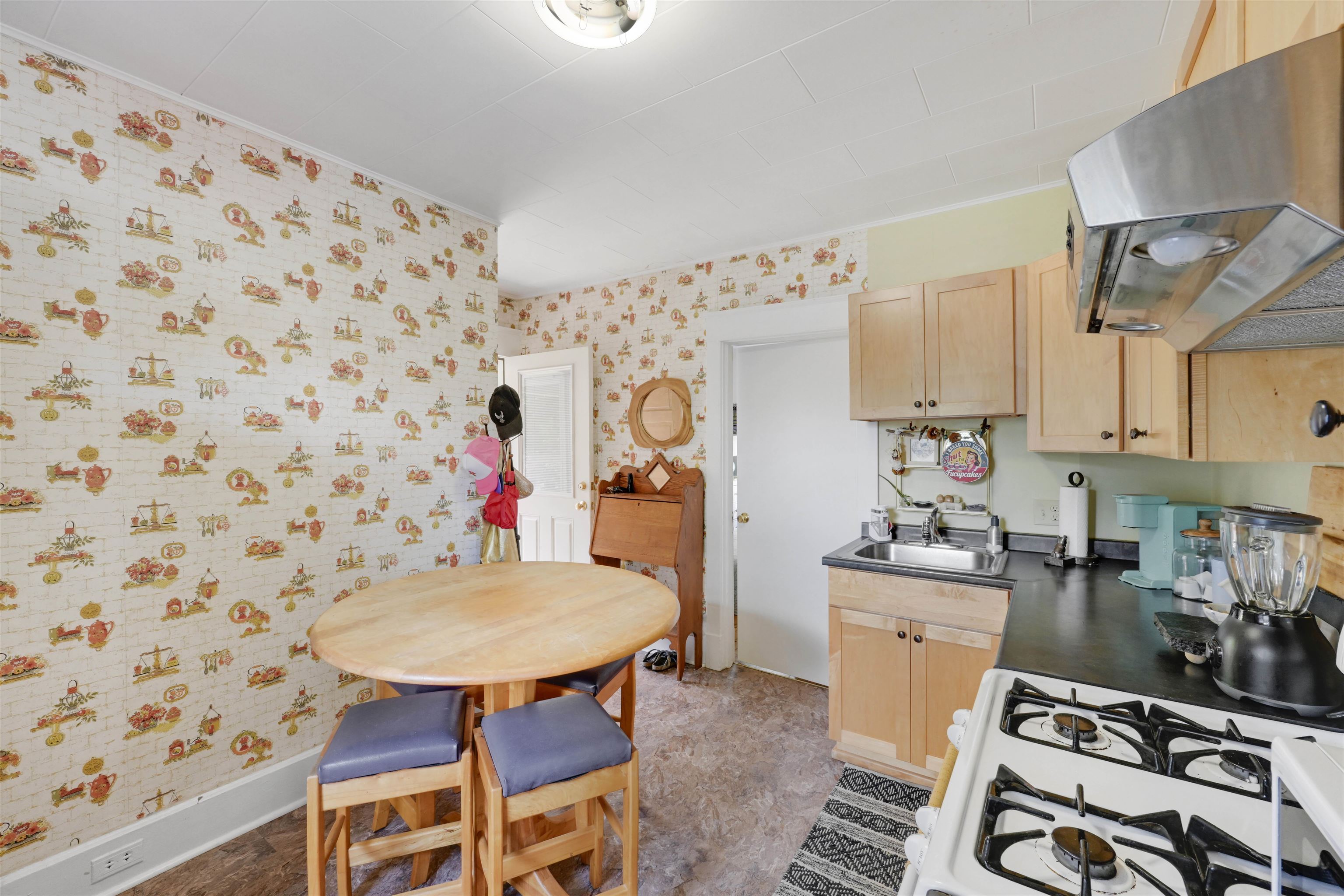 71 Drew Street Property Photo 14
