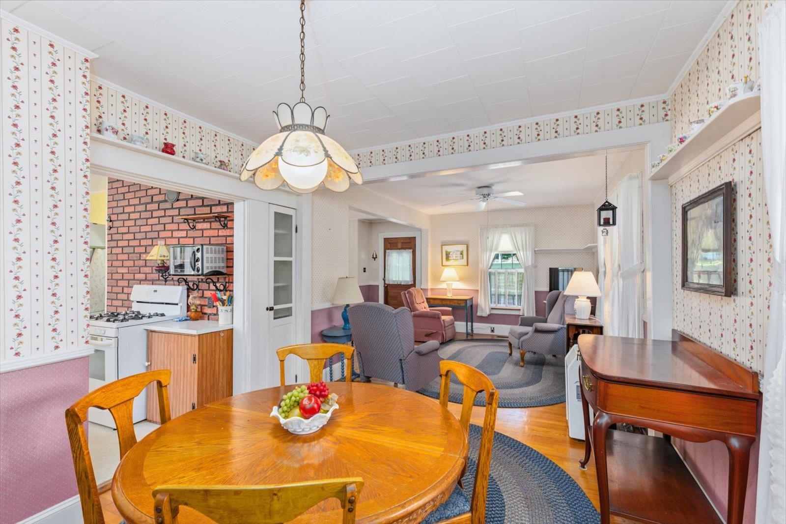 28 Pine Street Property Photo 15