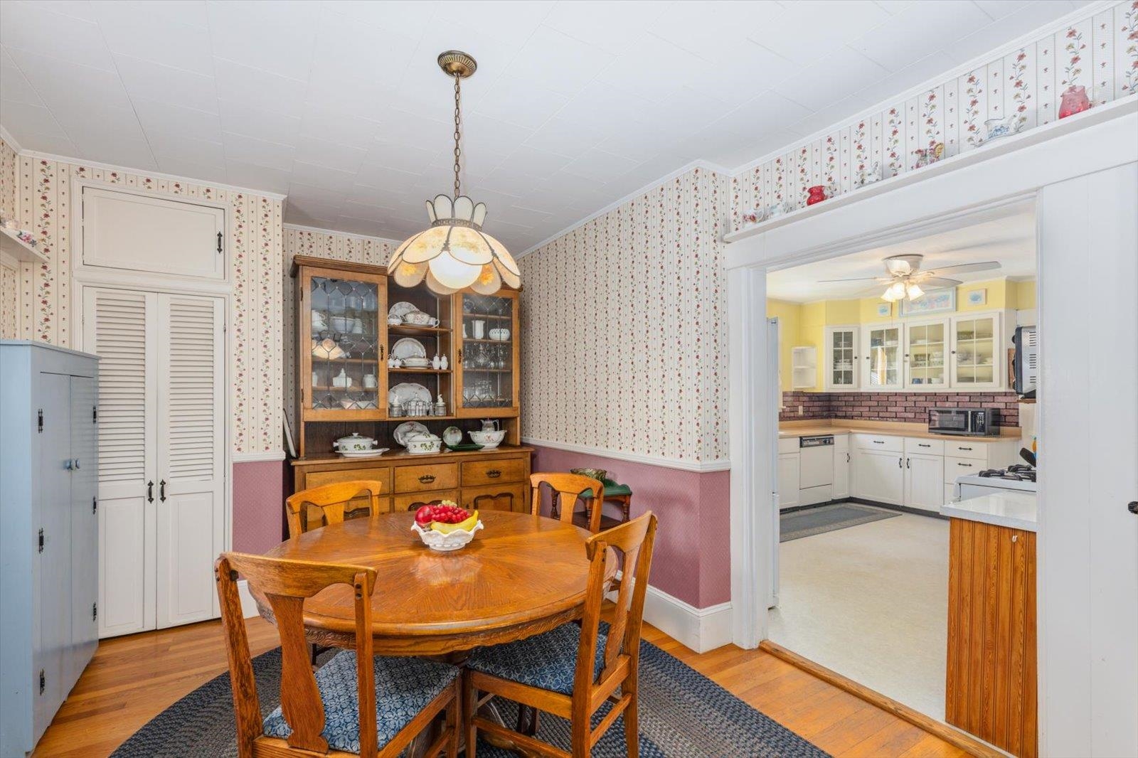 28 Pine Street Property Photo 16