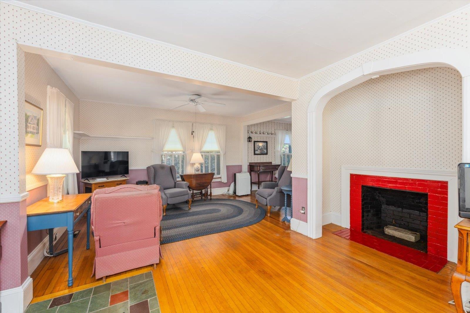 28 Pine Street Property Photo 23