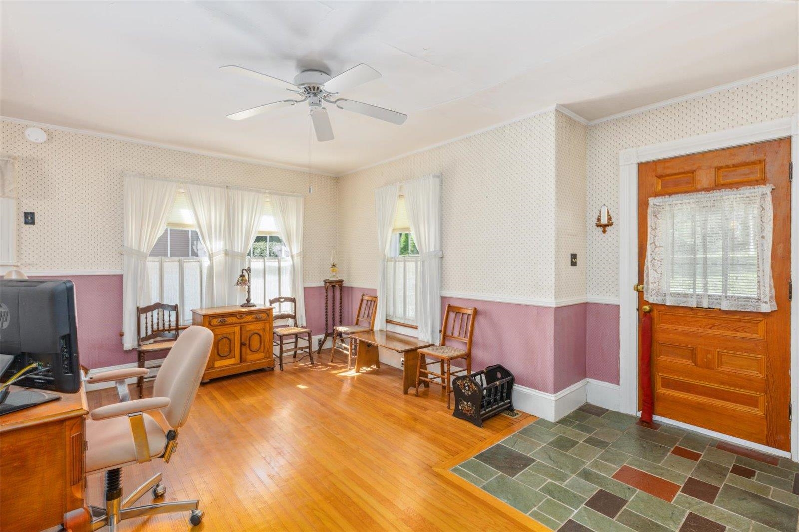 28 Pine Street Property Photo 24
