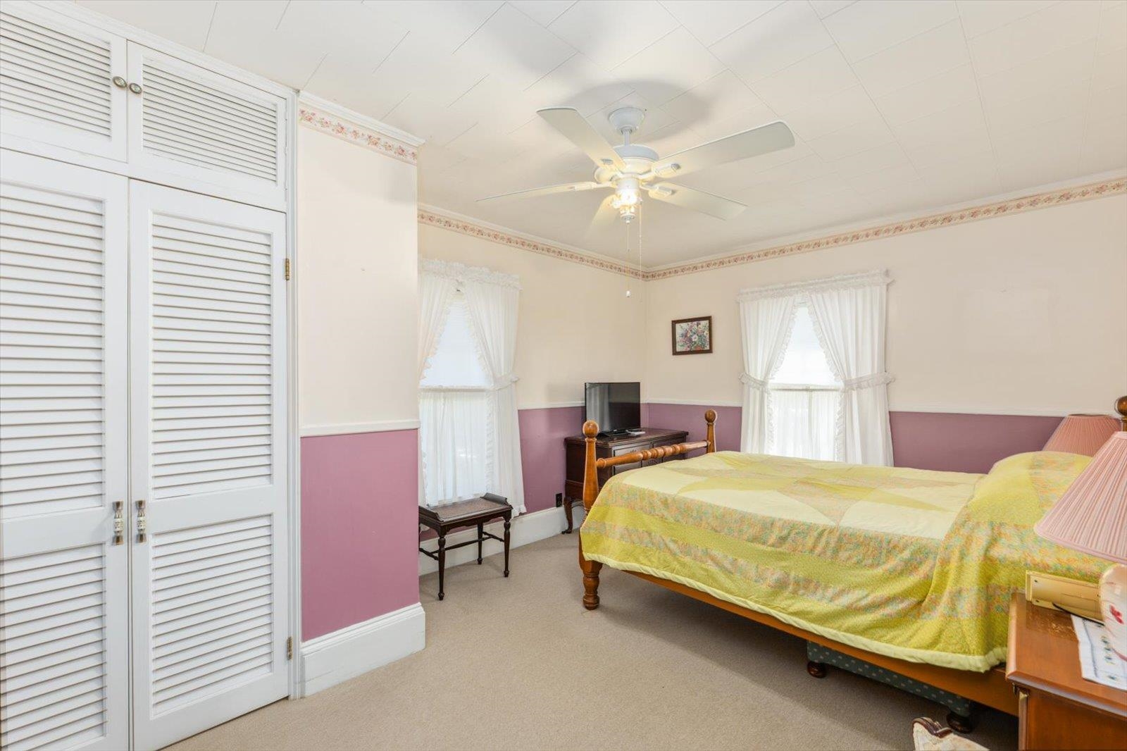 28 Pine Street Property Photo 32