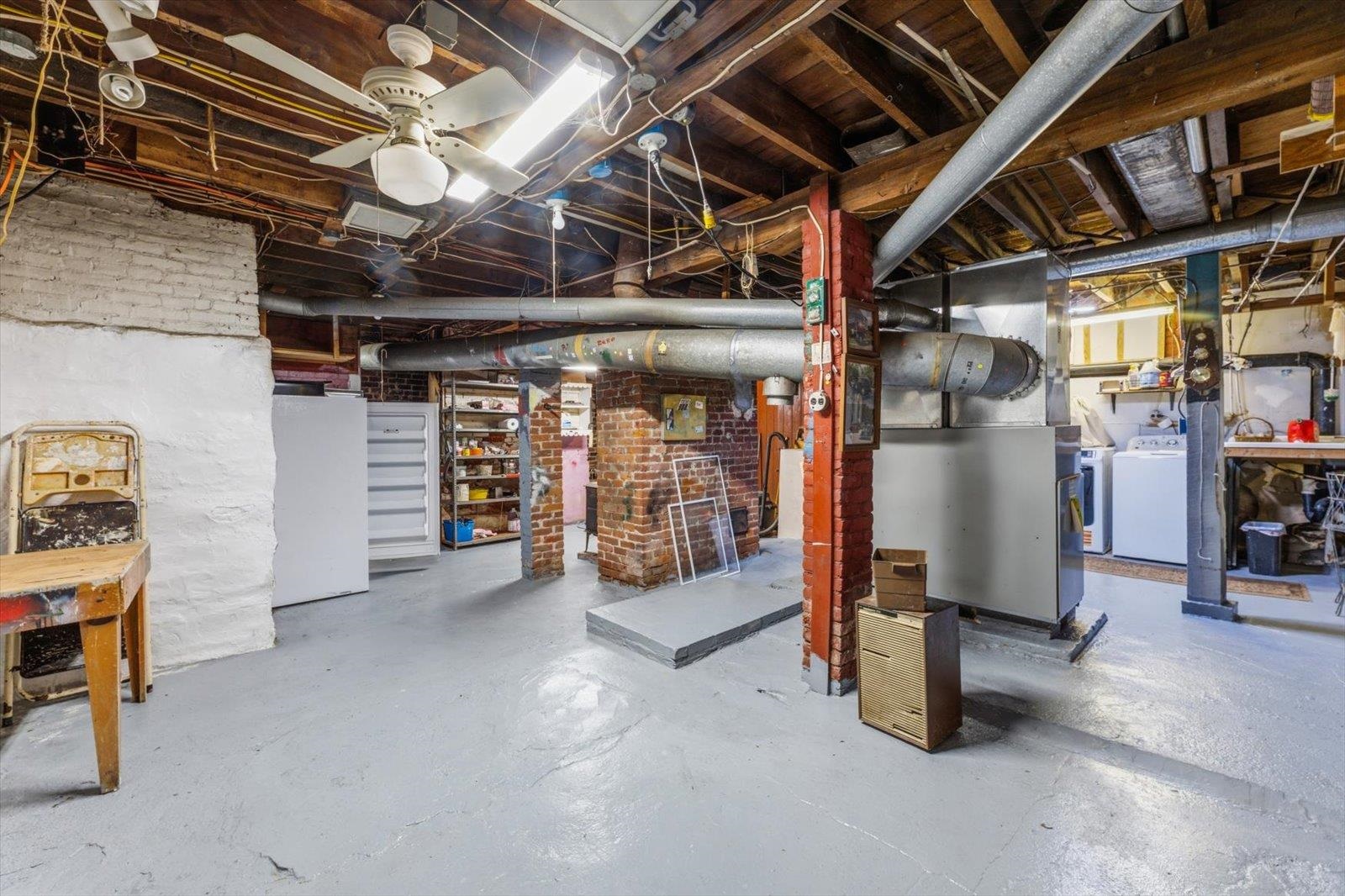 28 Pine Street Property Photo 46