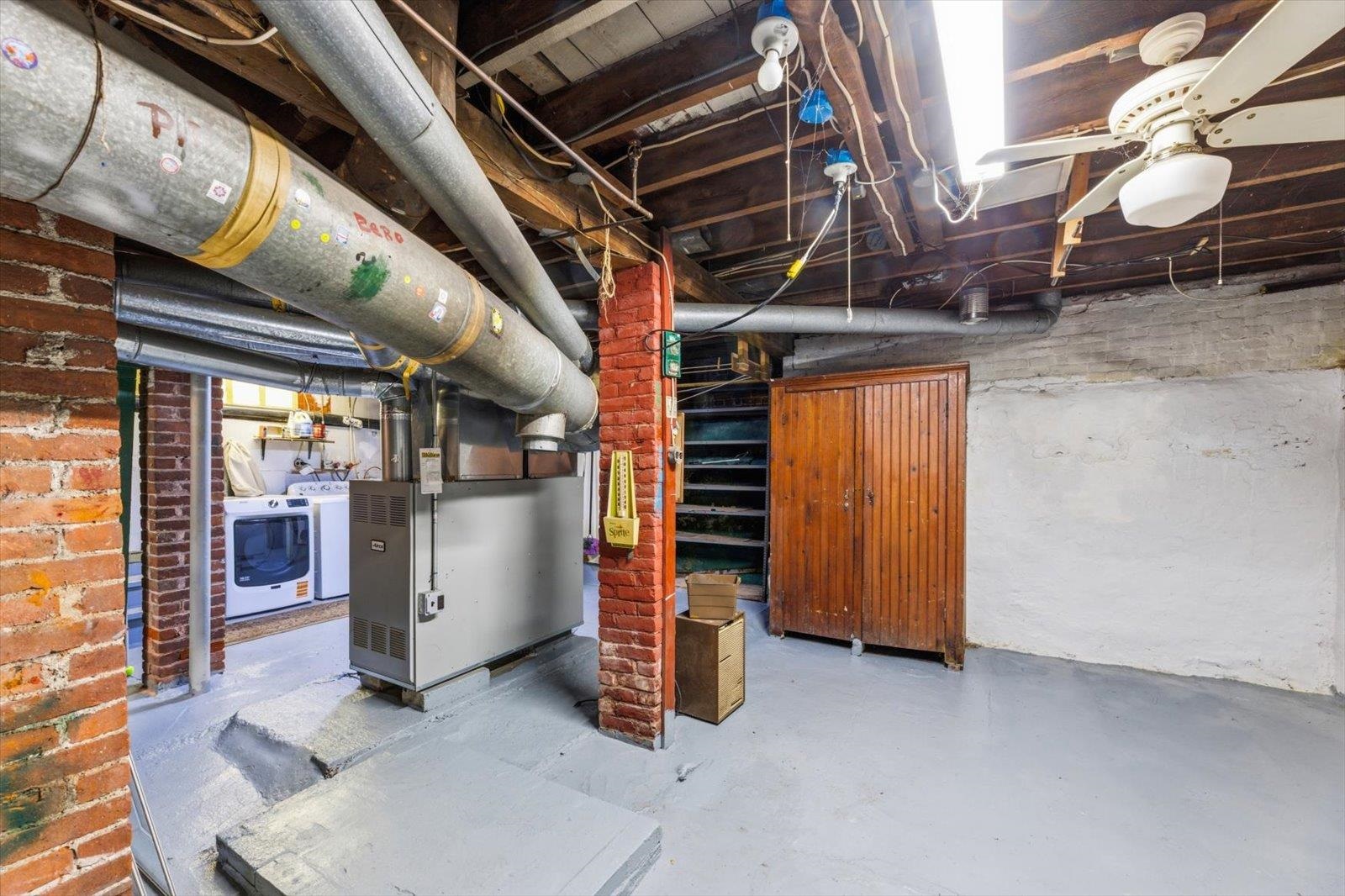 28 Pine Street Property Photo 48