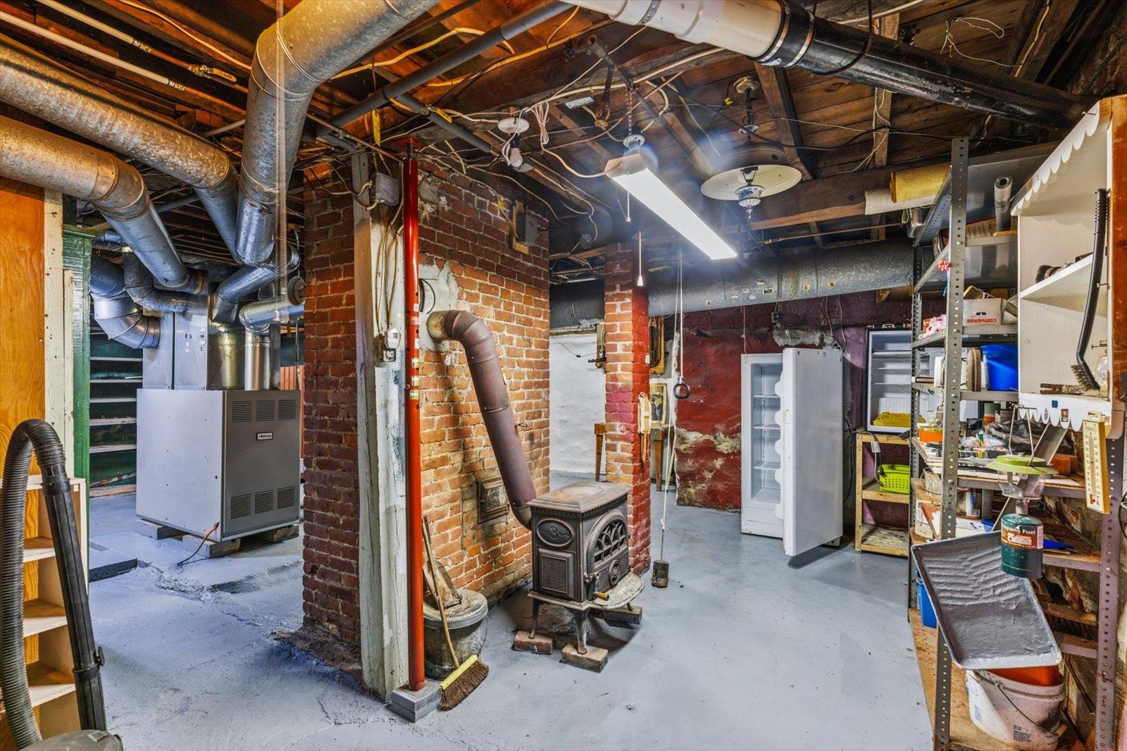 28 Pine Street Property Photo 50