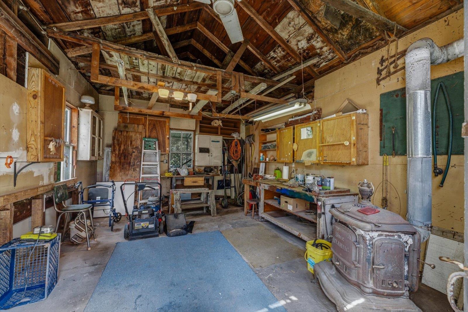 28 Pine Street Property Photo 54