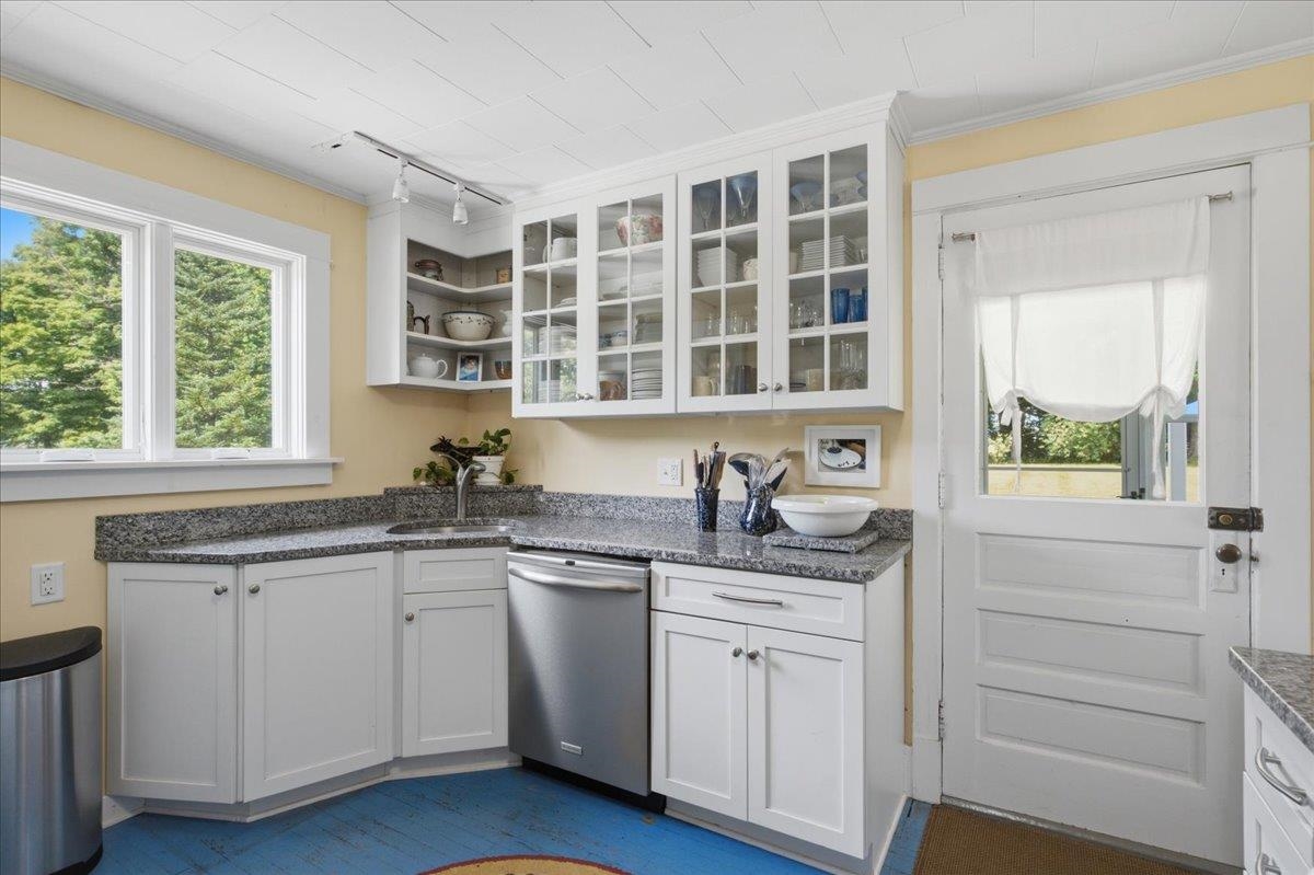 51 Pageant Street Property Photo 14