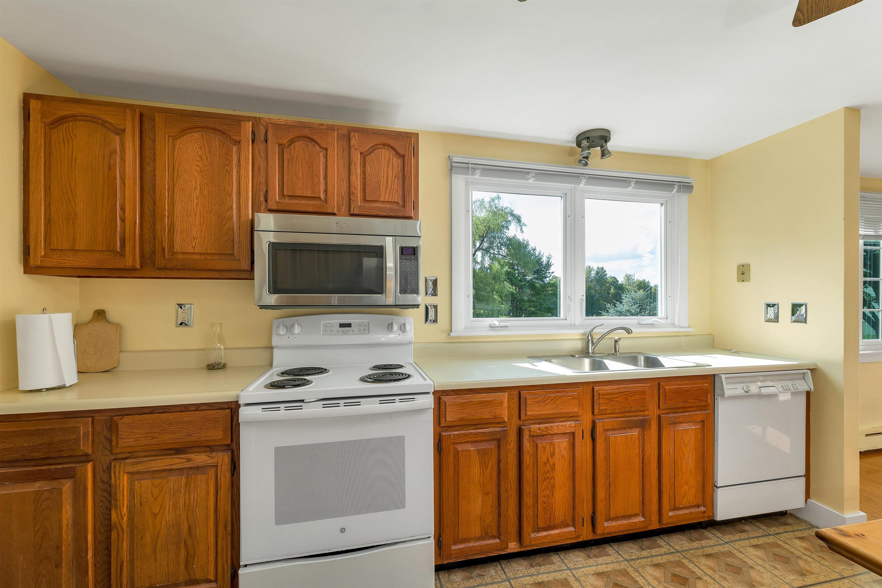 176 White Oaks Road Property Photo 9