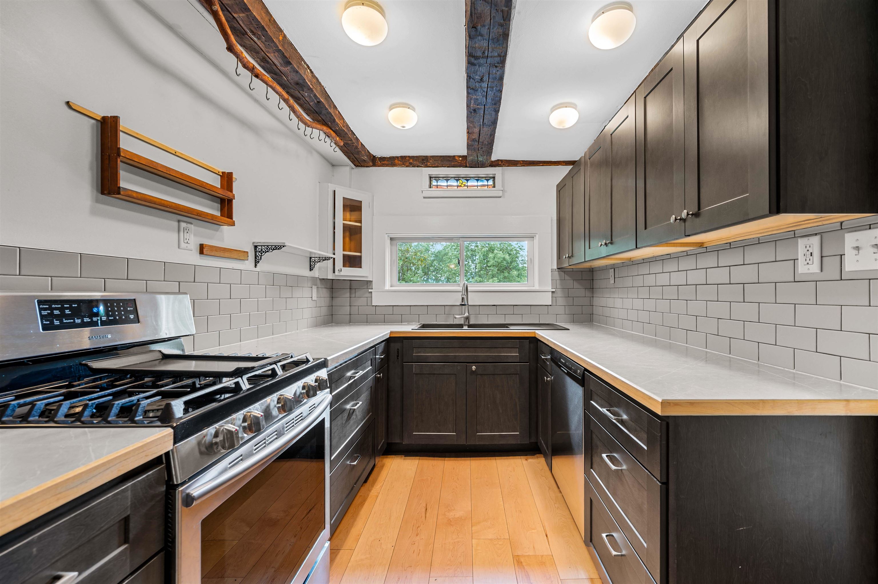 520 Collar Hill Road Property Photo 2