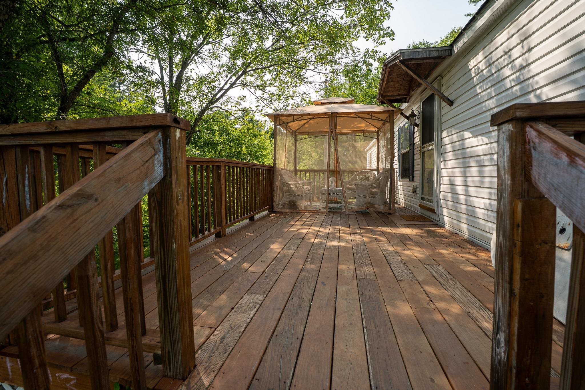 186 Oak Street Property Photo 6