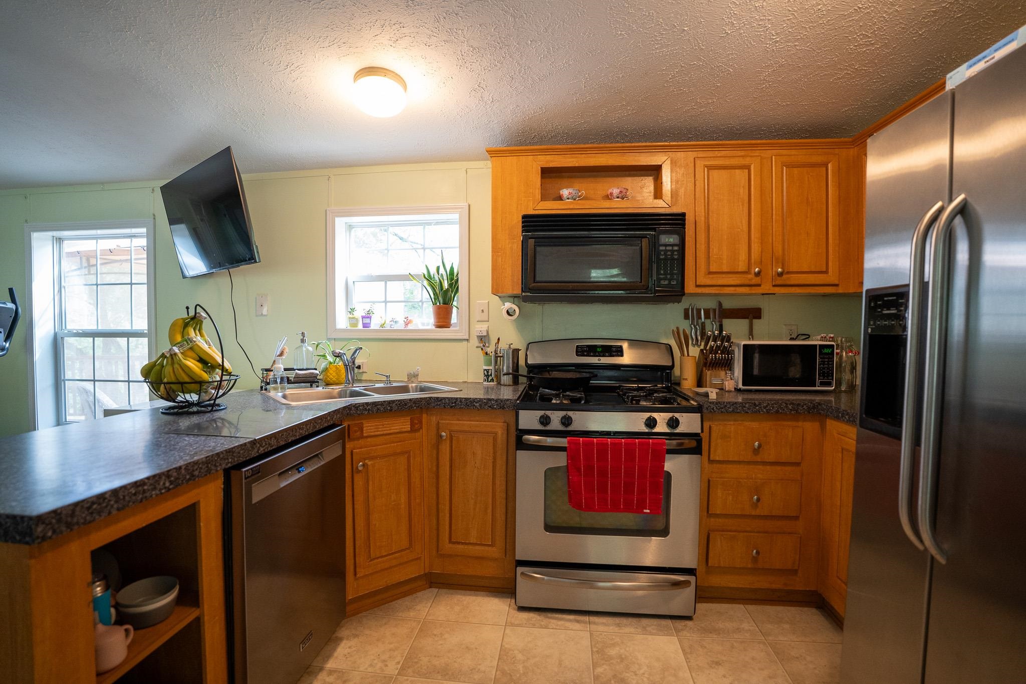 186 Oak Street Property Photo 10