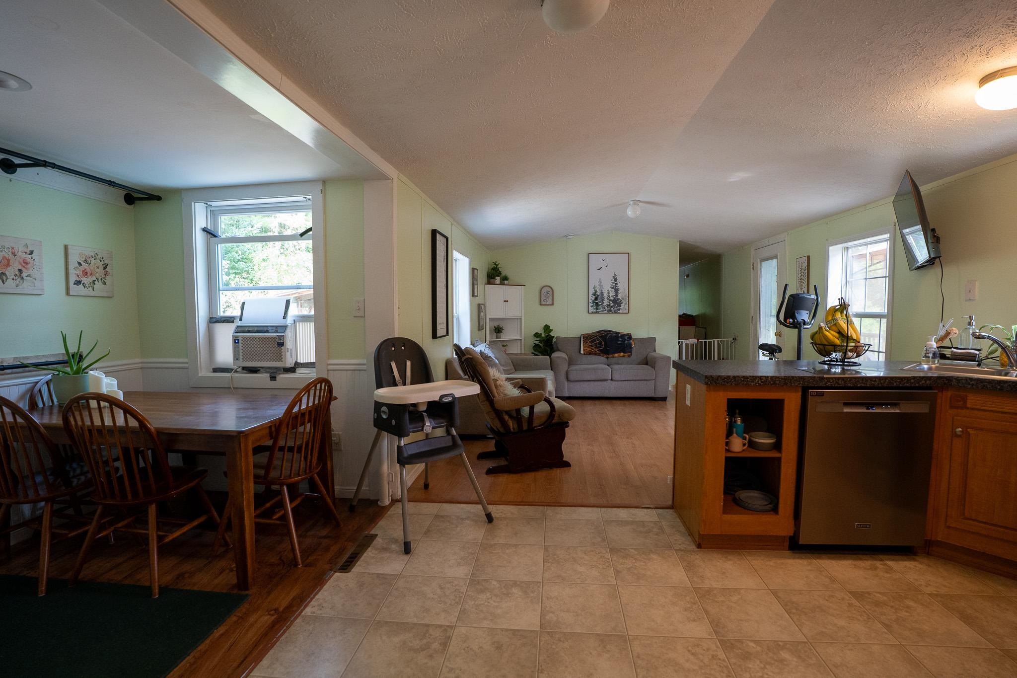 186 Oak Street Property Photo 11